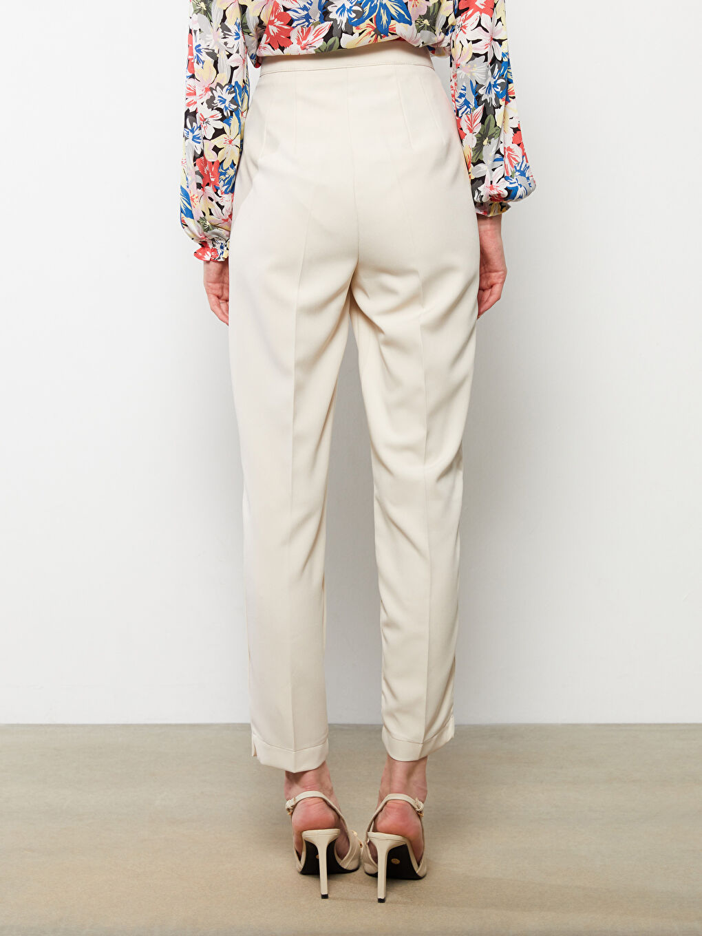 Женские брюки стандартного кроя однотонные-4