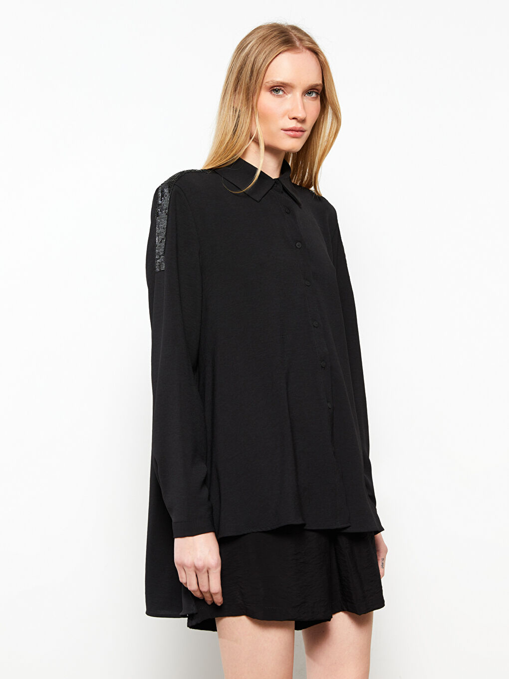 Siyah Pul Payet İşlemeli Uzun Kollu Kadın Gömlek Tunik