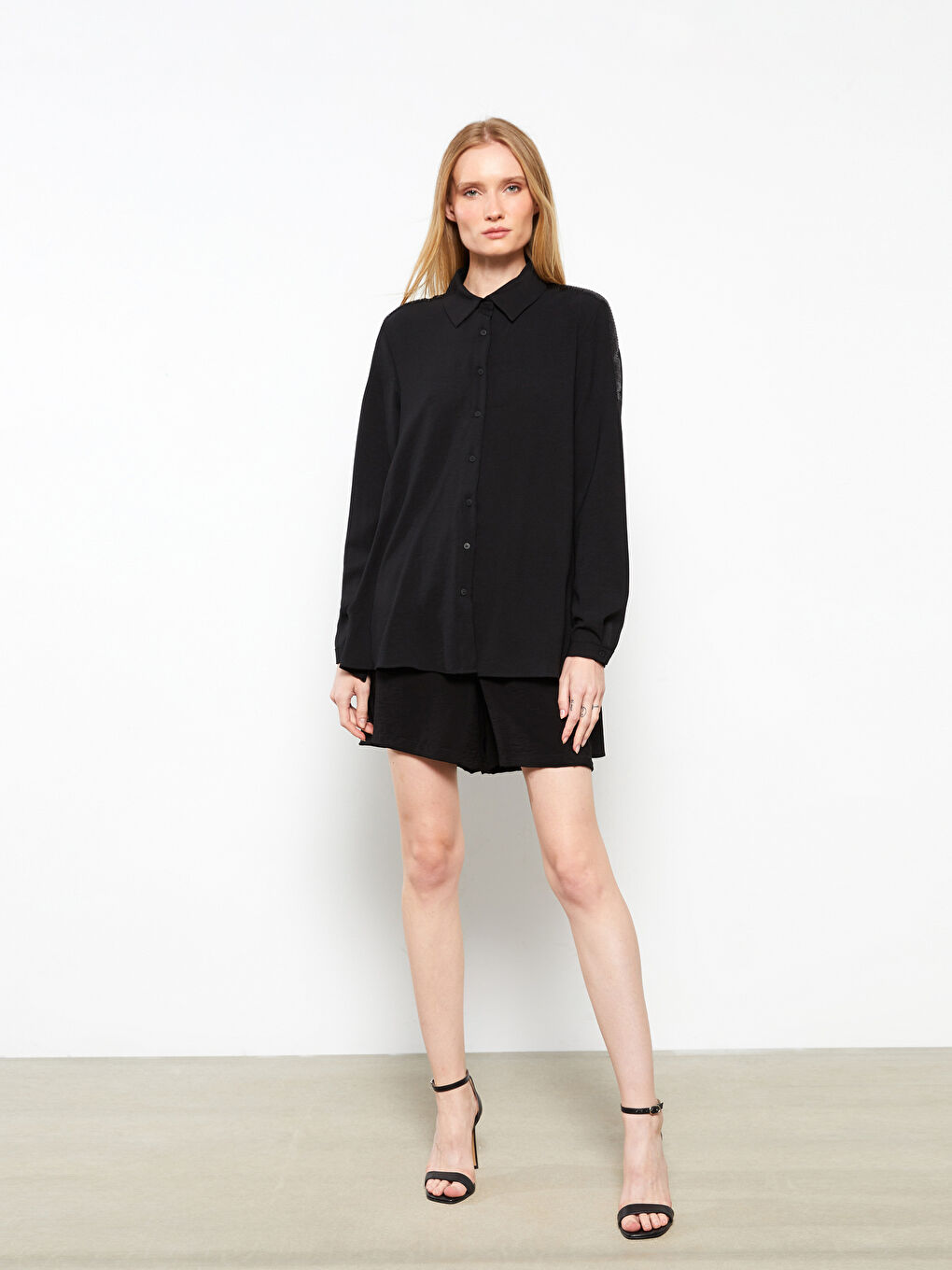 Siyah Pul Payet İşlemeli Uzun Kollu Kadın Gömlek Tunik-1