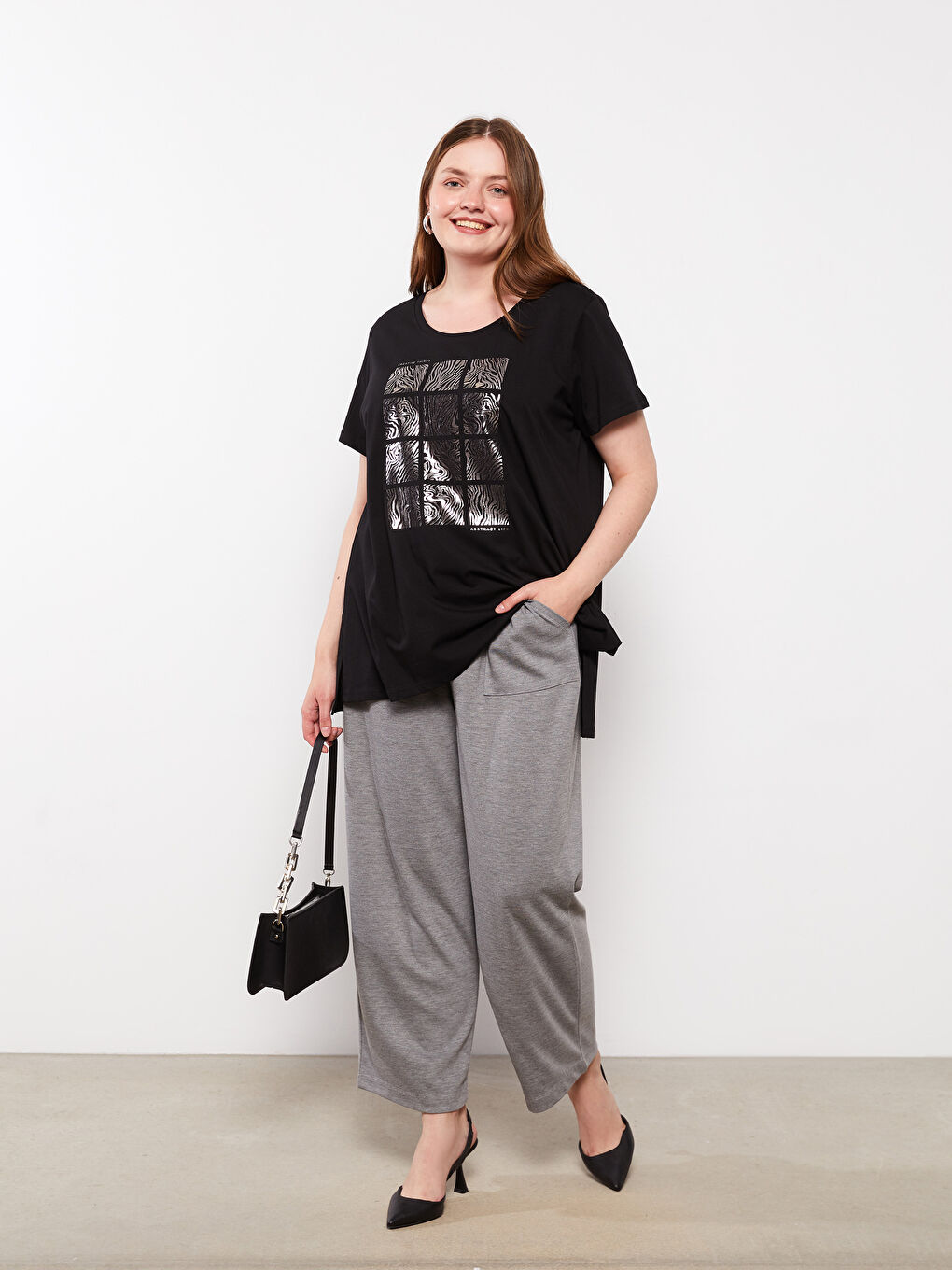 Gri Büyük Beden Beli Lastikli Düz Cep Detaylı Kadın Eşofman Altı-1