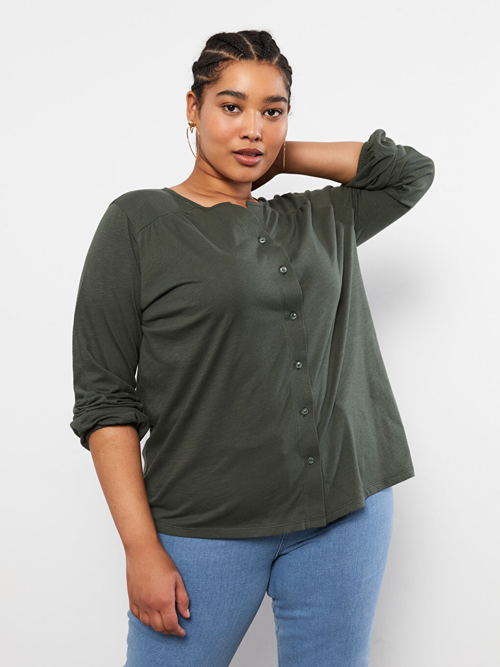 Haki Büyük Beden Kaçık Yaka Düz Uzun Kollu Pamuklu Kadın Tişört-1