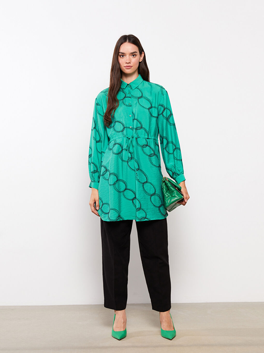 Siyah Standart Fit Düz Cep Detaylı Kadın Pantolon-2