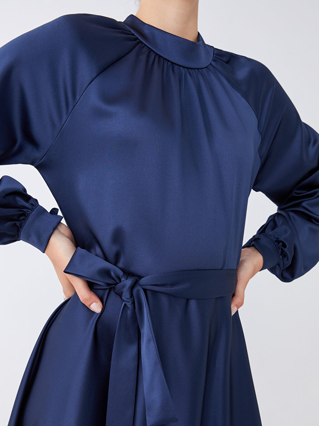 Mavi Dik Yaka Düz Uzun Kollu Kadın Abiye Elbise-3