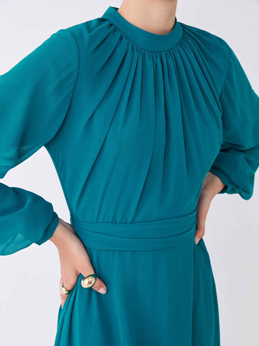 Yeşil Dik Yaka Düz Uzun Kollu Şifon Kadın Abiye Elbise-4