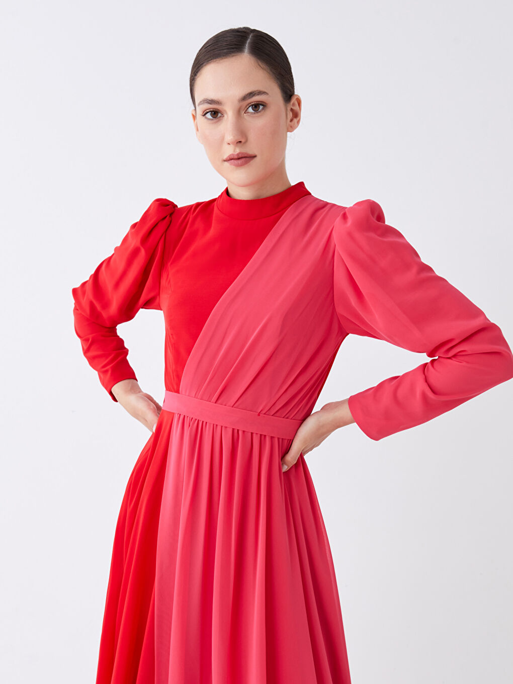 Kırmızı Dik Yaka Renk Bloklu Uzun Kollu Kadın Abiye Elbise-4