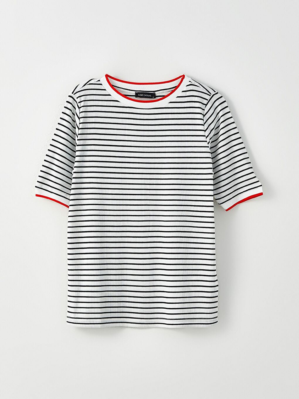 Beyaz Bisiklet Yaka Çizgili Kısa Kollu Kadın Tişört-5