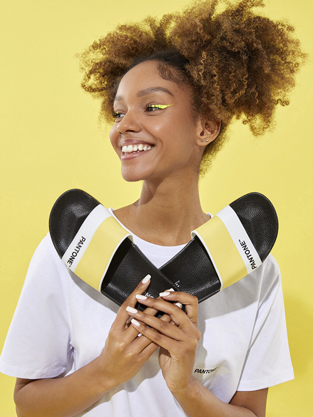 Sarı Tek Bantlı Baskılı Kadın Terlik