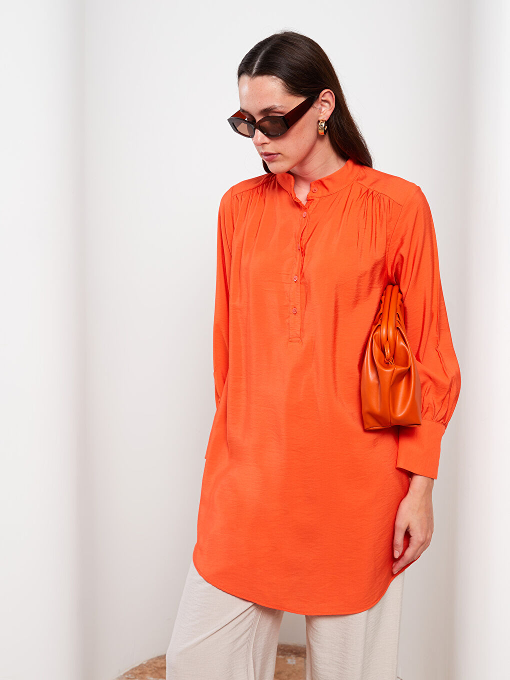 Turuncu Dik Yaka Düz Uzun Kollu Kadın Tunik-2