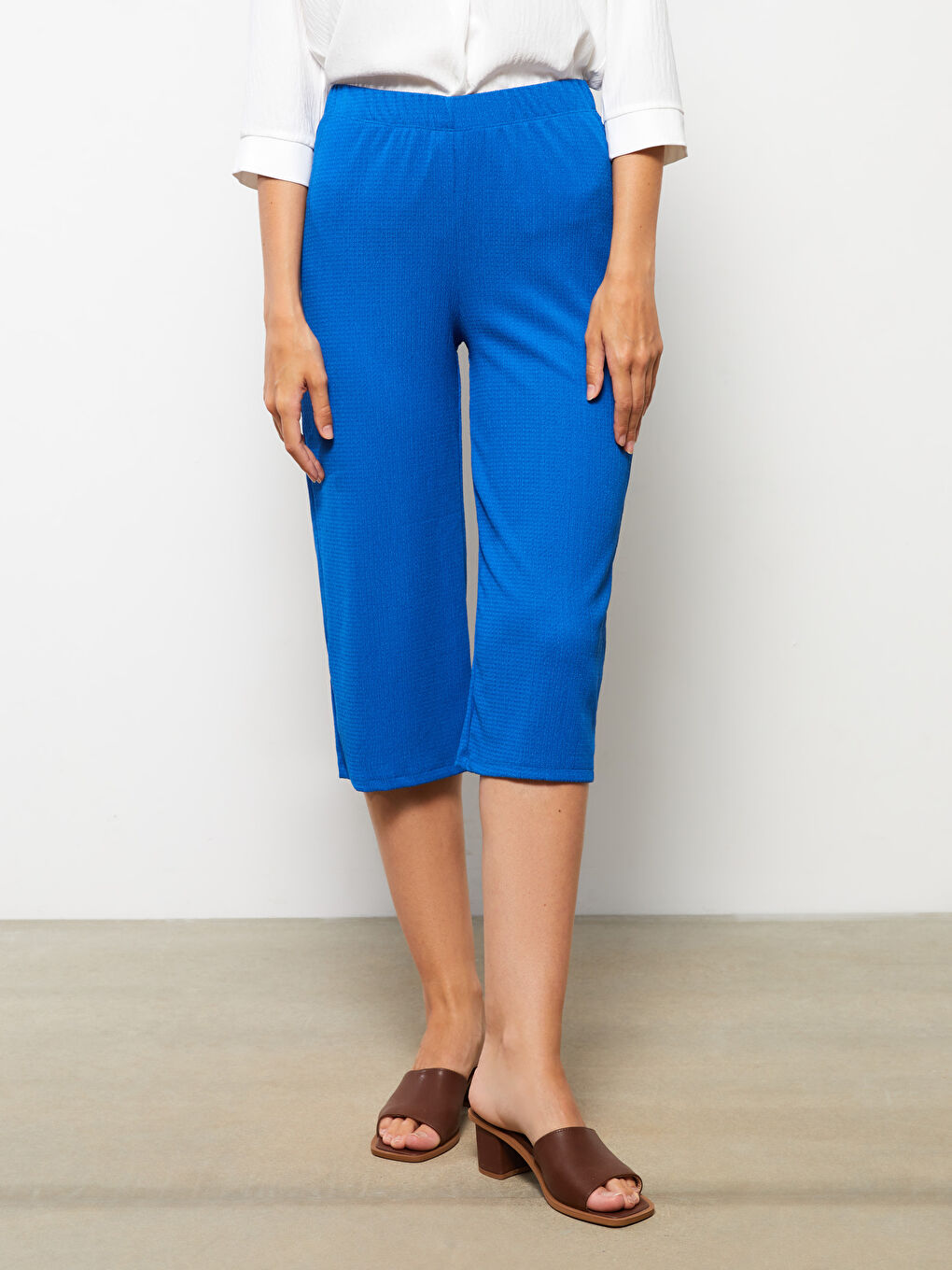 بنطلون كابري بخصر مطاطي للسيدات-3