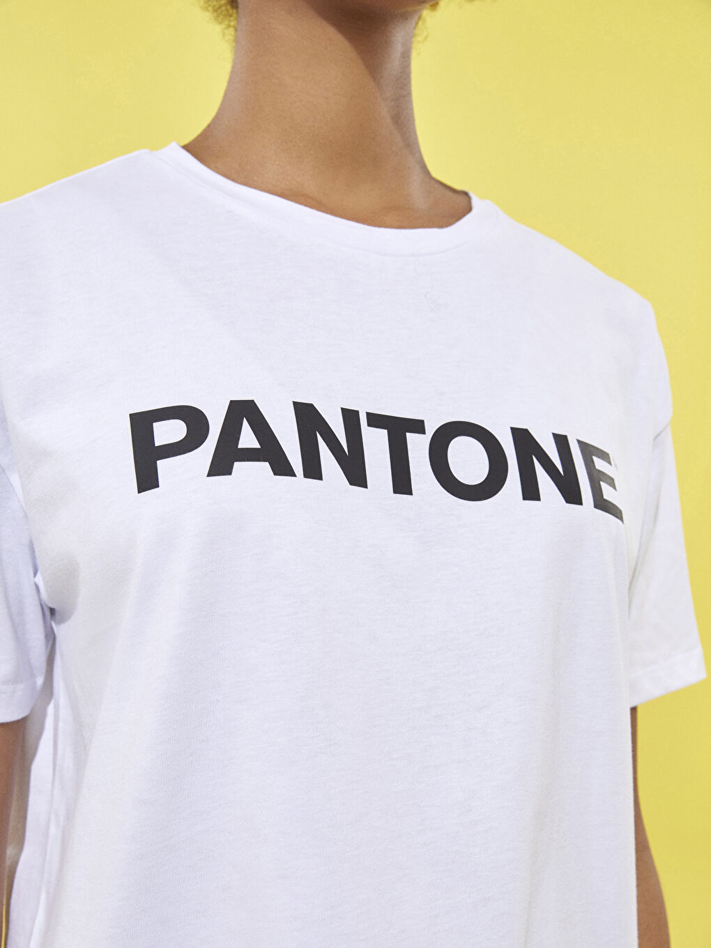 Beyaz Bisiklet Yaka Baskılı Kısa Kollu Pamuklu Kadın Tişört-3