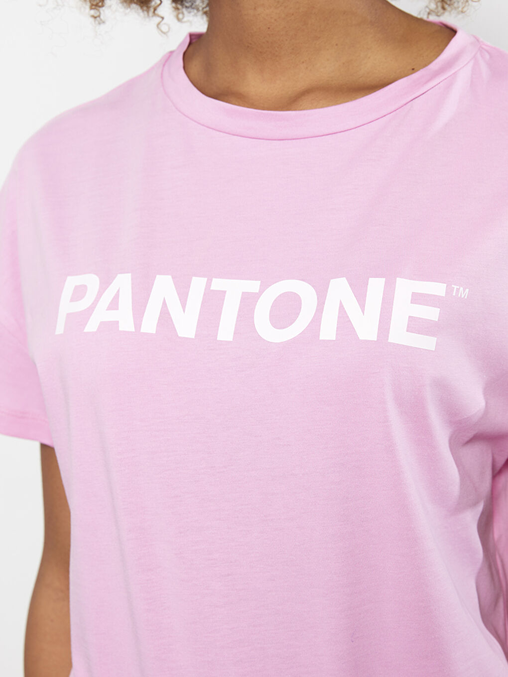 Pantone Pembe Bisiklet Yaka Baskılı Kısa Kollu Pamuklu Kadın Tişört - 7