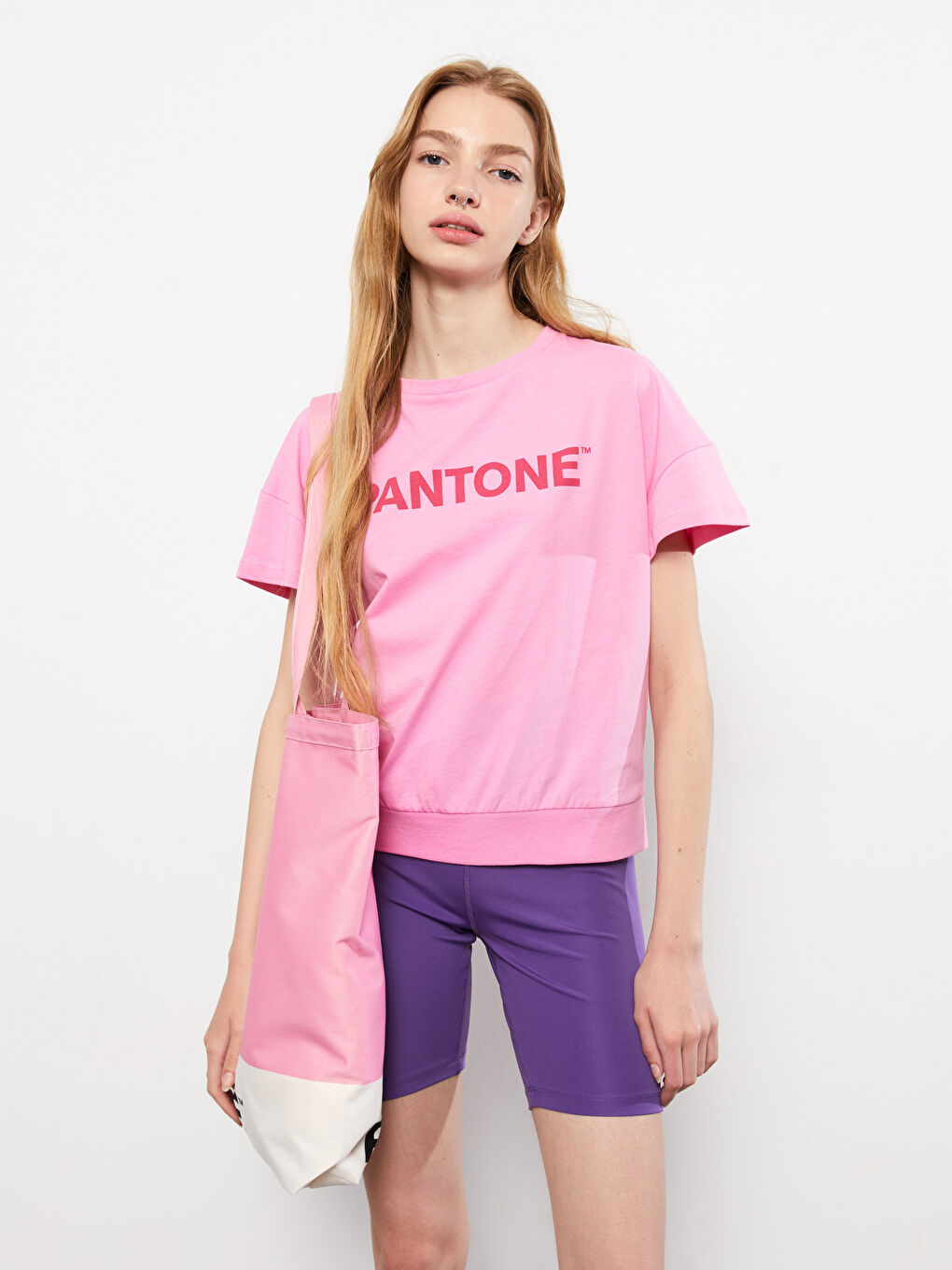 Pantone Pembe Bisiklet Yaka Baskılı Kısa Kollu Pamuklu Kadın Tişört - 4