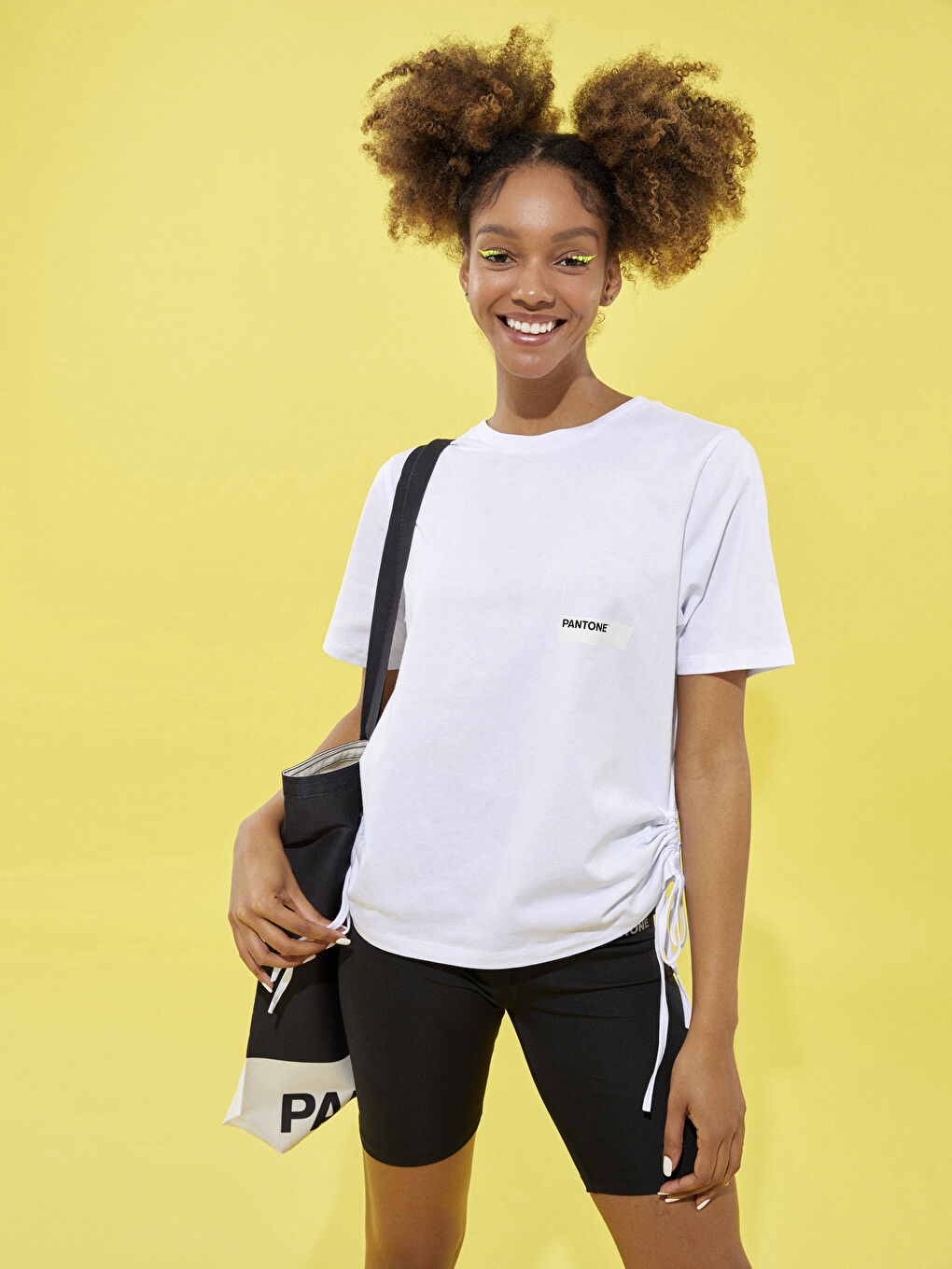 Beyaz Bisiklet Yaka Baskılı Kısa Kollu Pamuklu Kadın Tişört-1