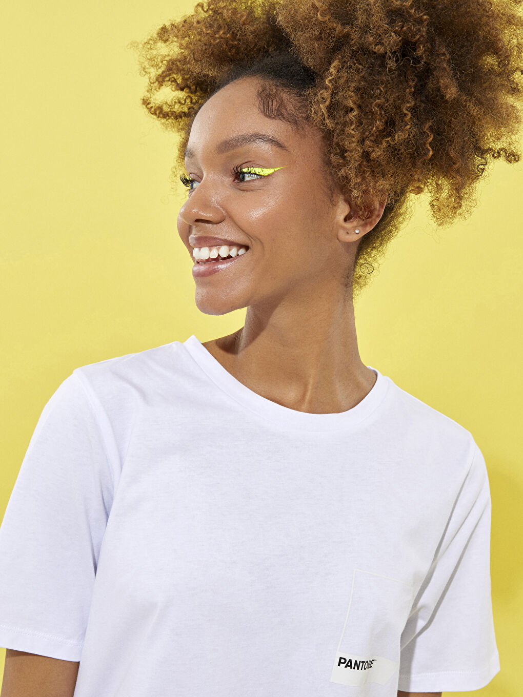 Beyaz Bisiklet Yaka Baskılı Kısa Kollu Pamuklu Kadın Tişört-3