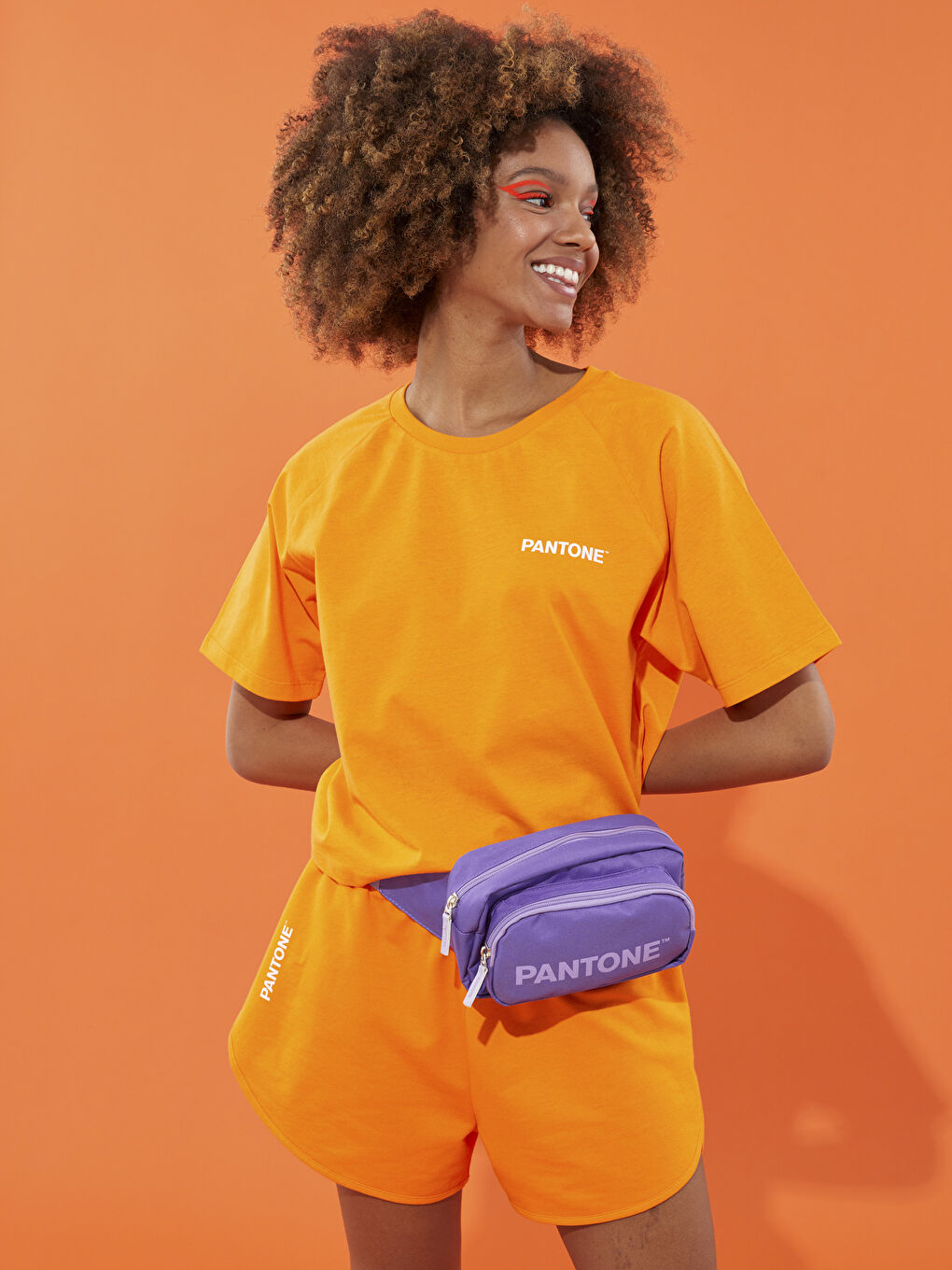 Turuncu Bisiklet Yaka Baskılı Kısa Kollu Pamuklu Oversize Kadın Tişört-1