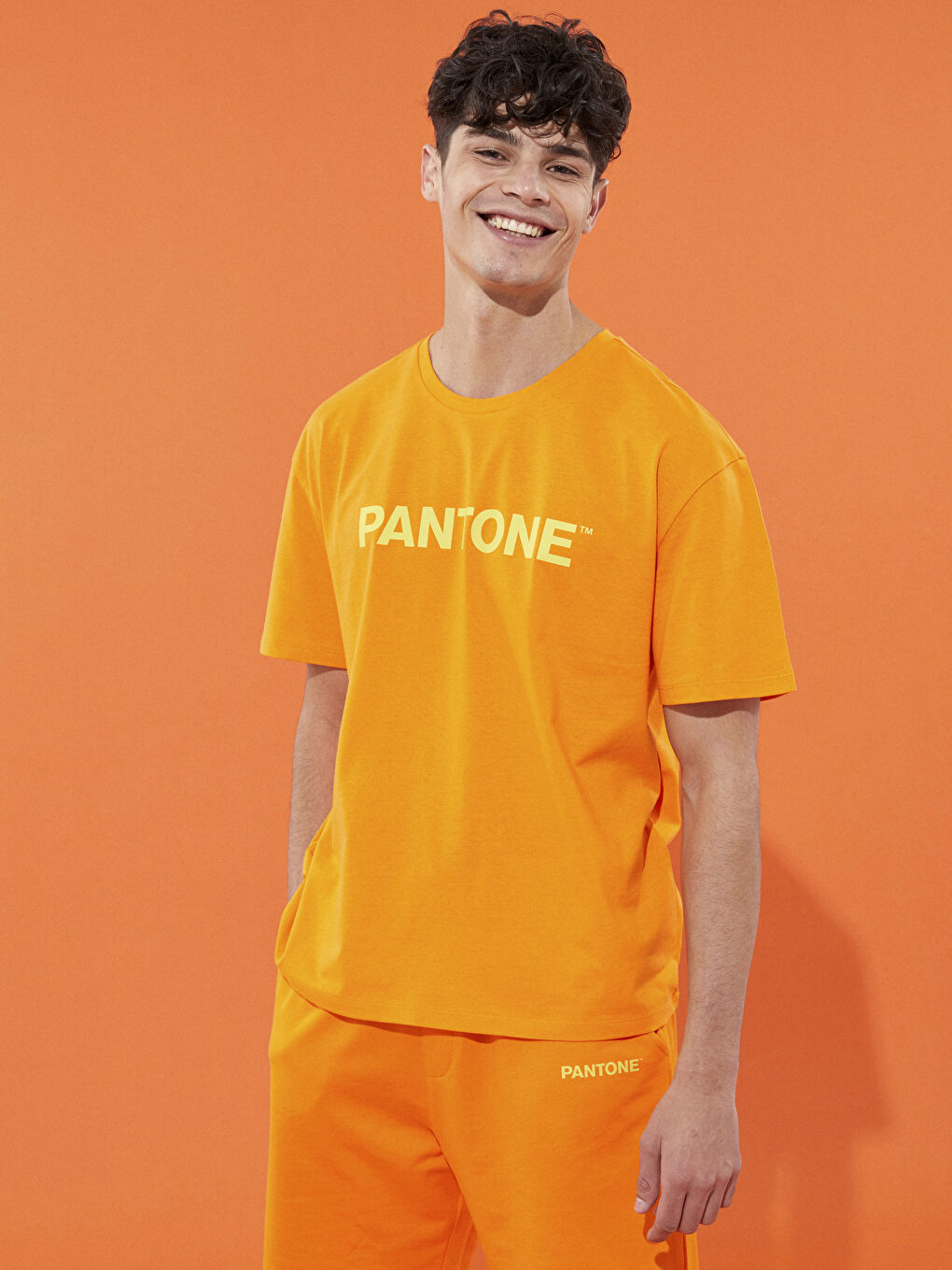 Turuncu Bisiklet Yaka Kısa Kollu Baskılı Unisex Tişört-1