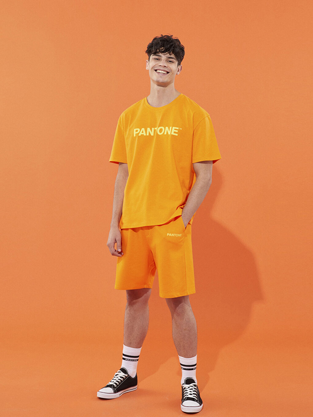 Turuncu Bisiklet Yaka Kısa Kollu Baskılı Unisex Tişört-2