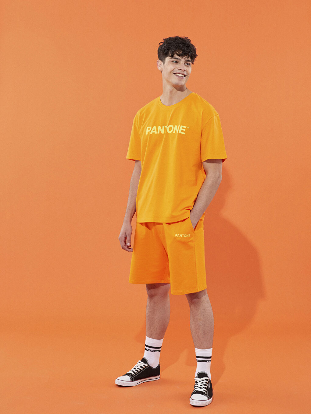 Turuncu Beli Lastikli Baskılı Unisex Şort-1