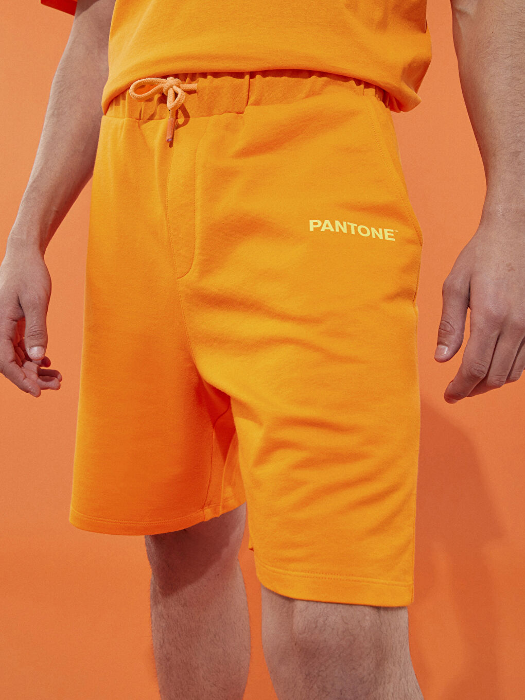 Turuncu Beli Lastikli Baskılı Unisex Şort-4