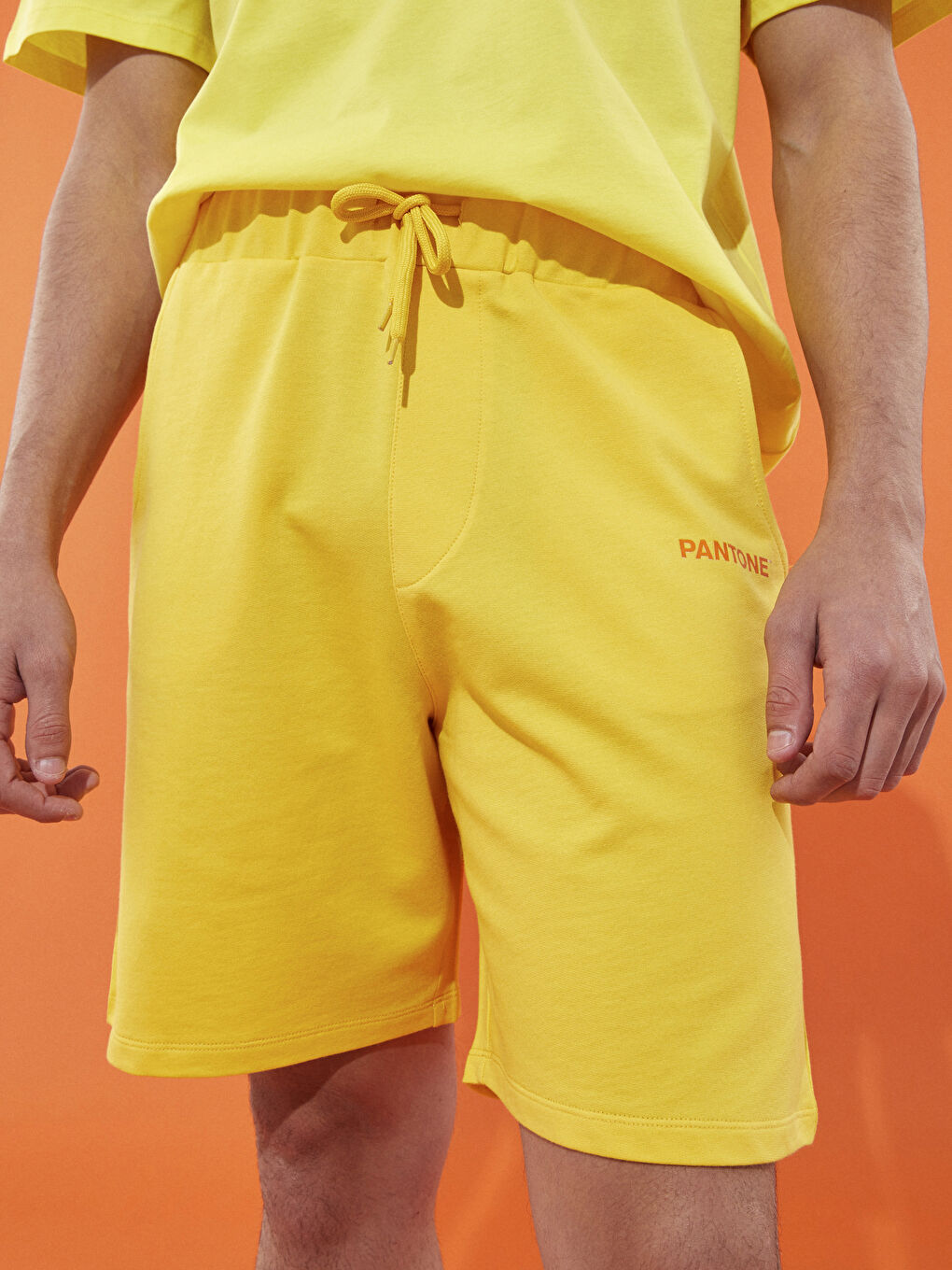 Sarı Beli Lastikli Baskılı Unisex Şort-3