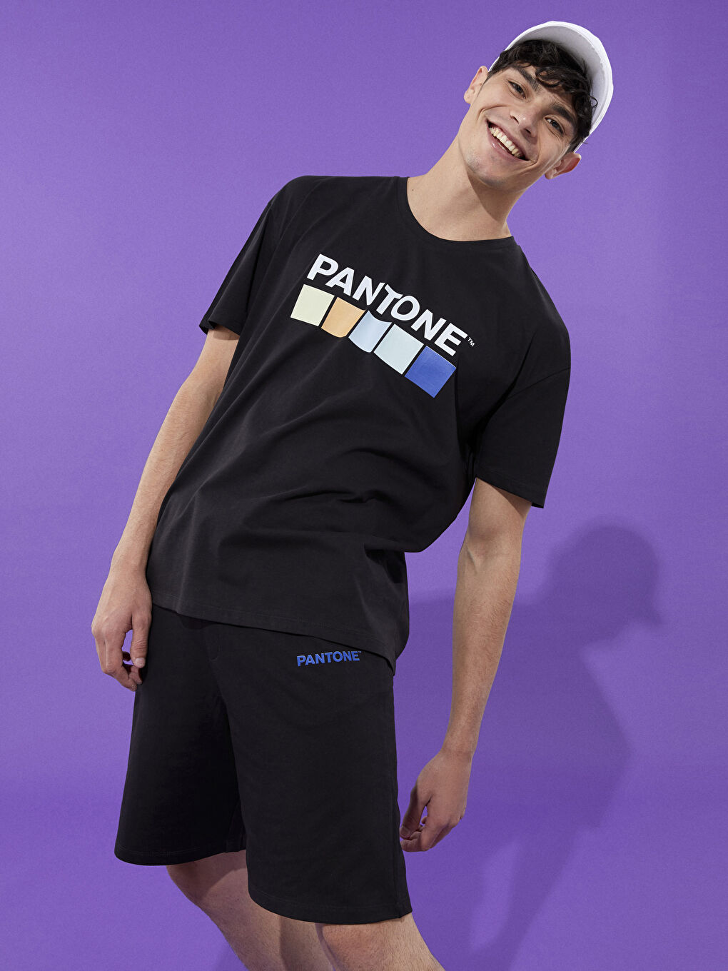 Siyah Beli Lastikli Baskılı Erkek Şort