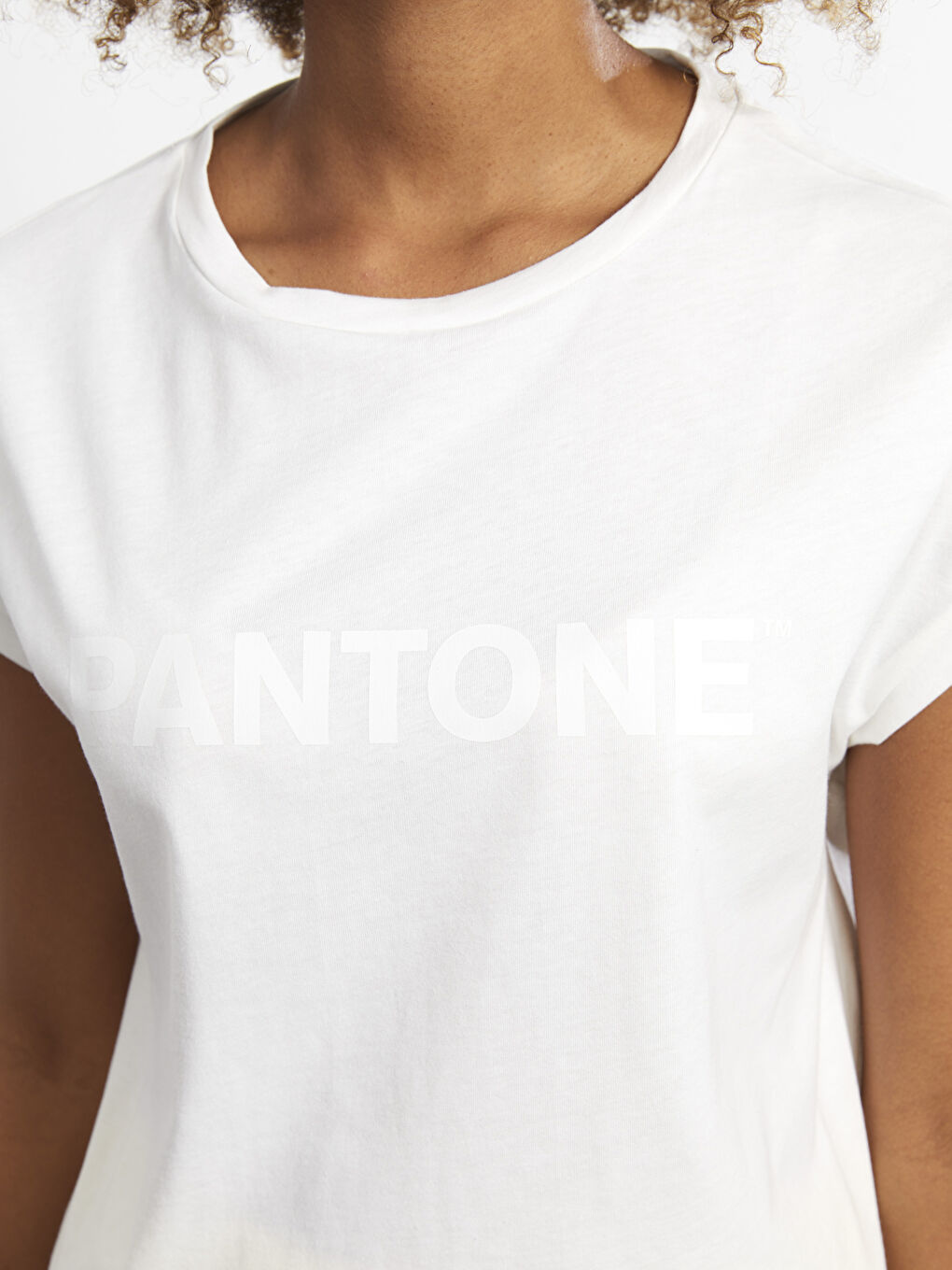 Ekru Bisiklet Yaka Baskılı Kısa Kollu Pamuklu Kadın Tişört-3