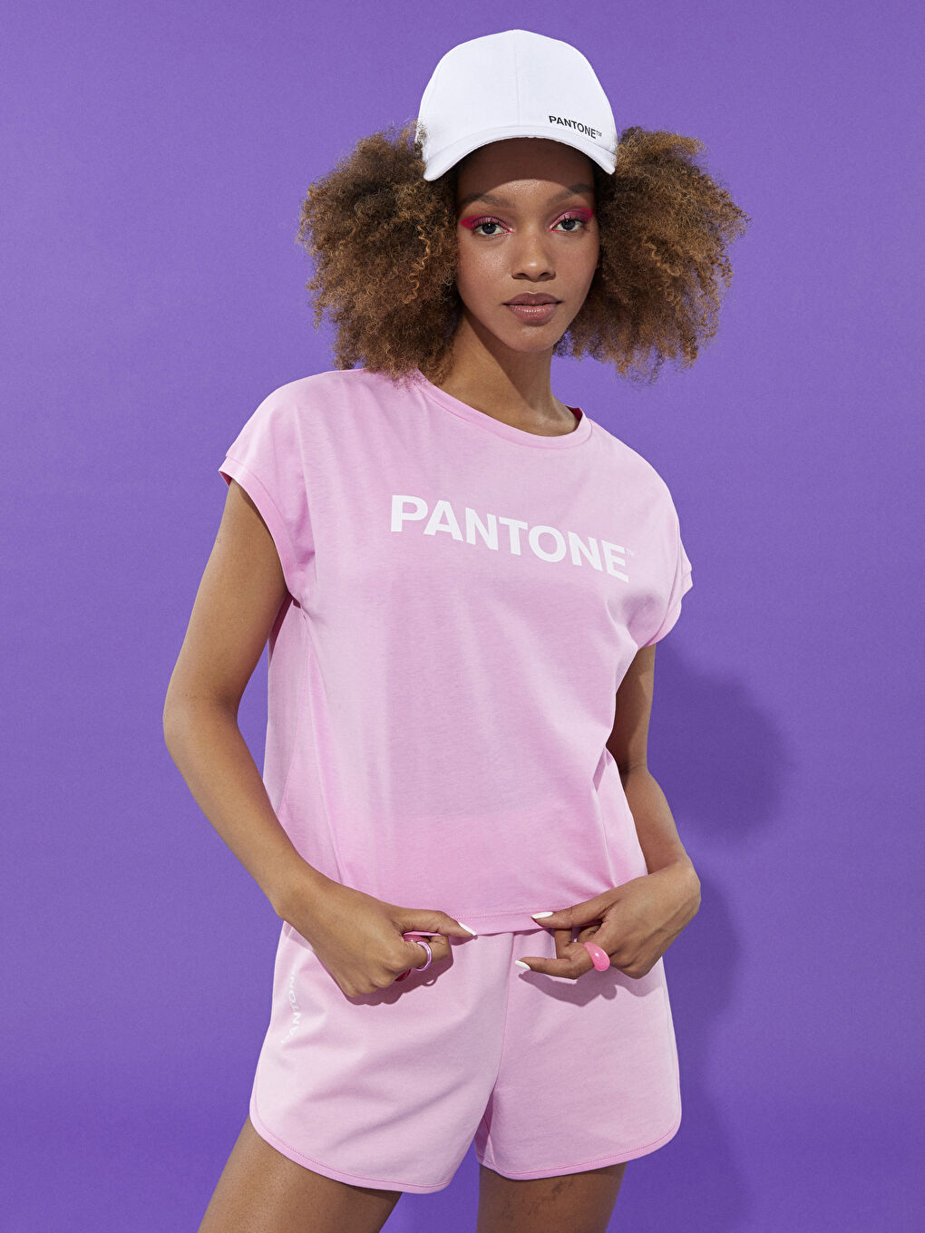 Pembe Bisiklet Yaka Baskılı Kısa Kollu Pamuklu Kadın Tişört-1