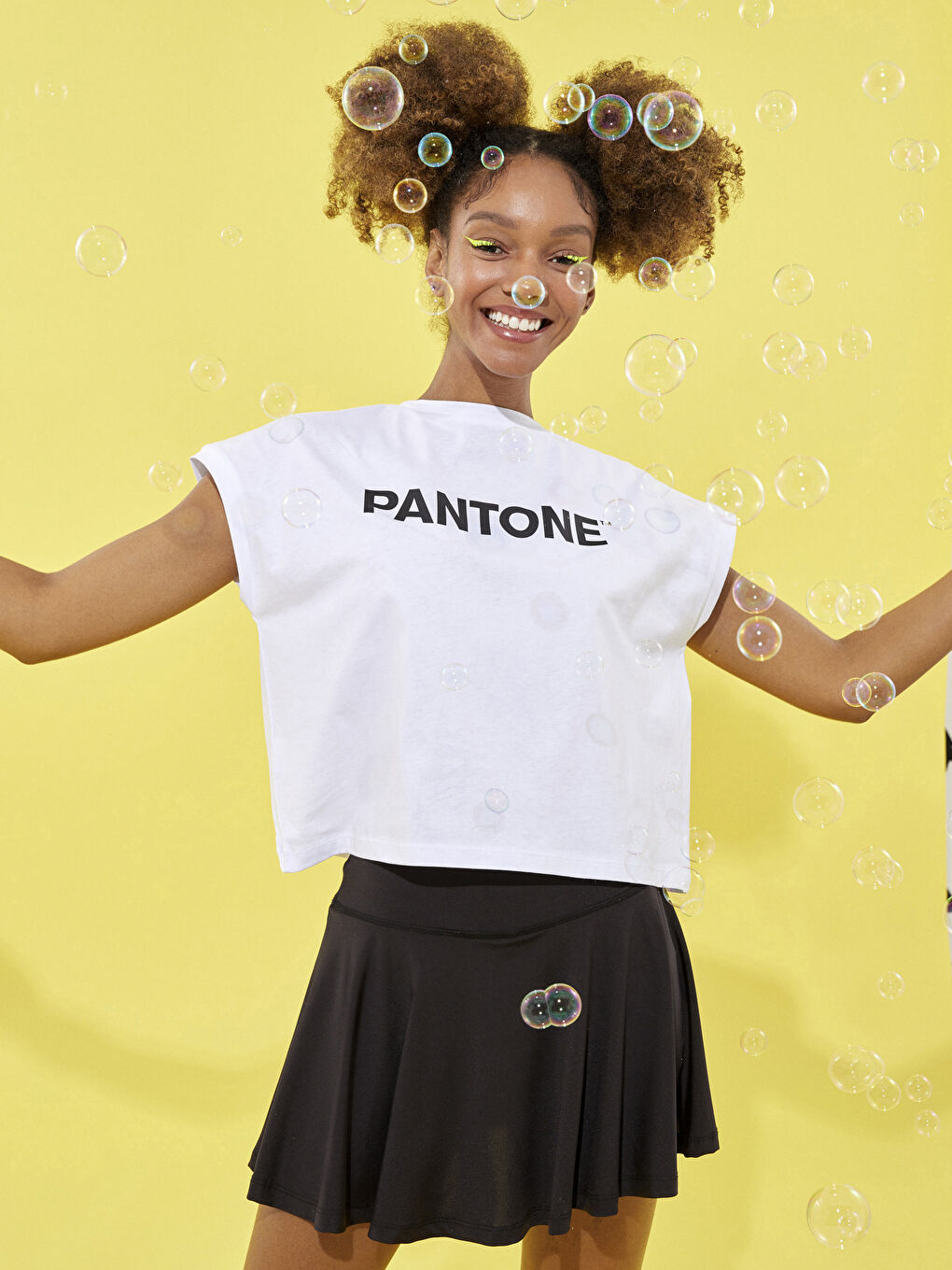 Beyaz Bisiklet Yaka Baskılı Kısa Kollu Pamuklu Kadın Tişört-1