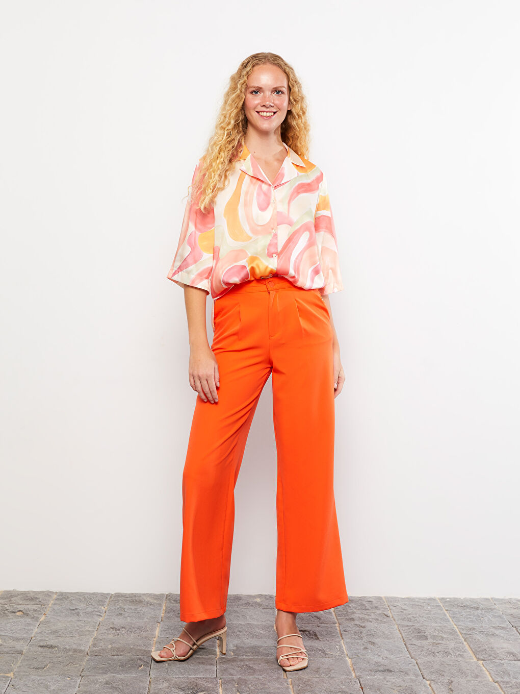 Turuncu Standart Fit Düz Cep Detaylı Kadın Pantolon-1