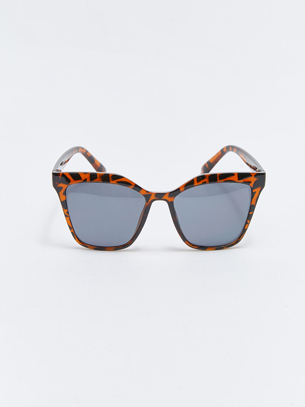 نظارات شمسية للسيدات بإطار منقوش-4