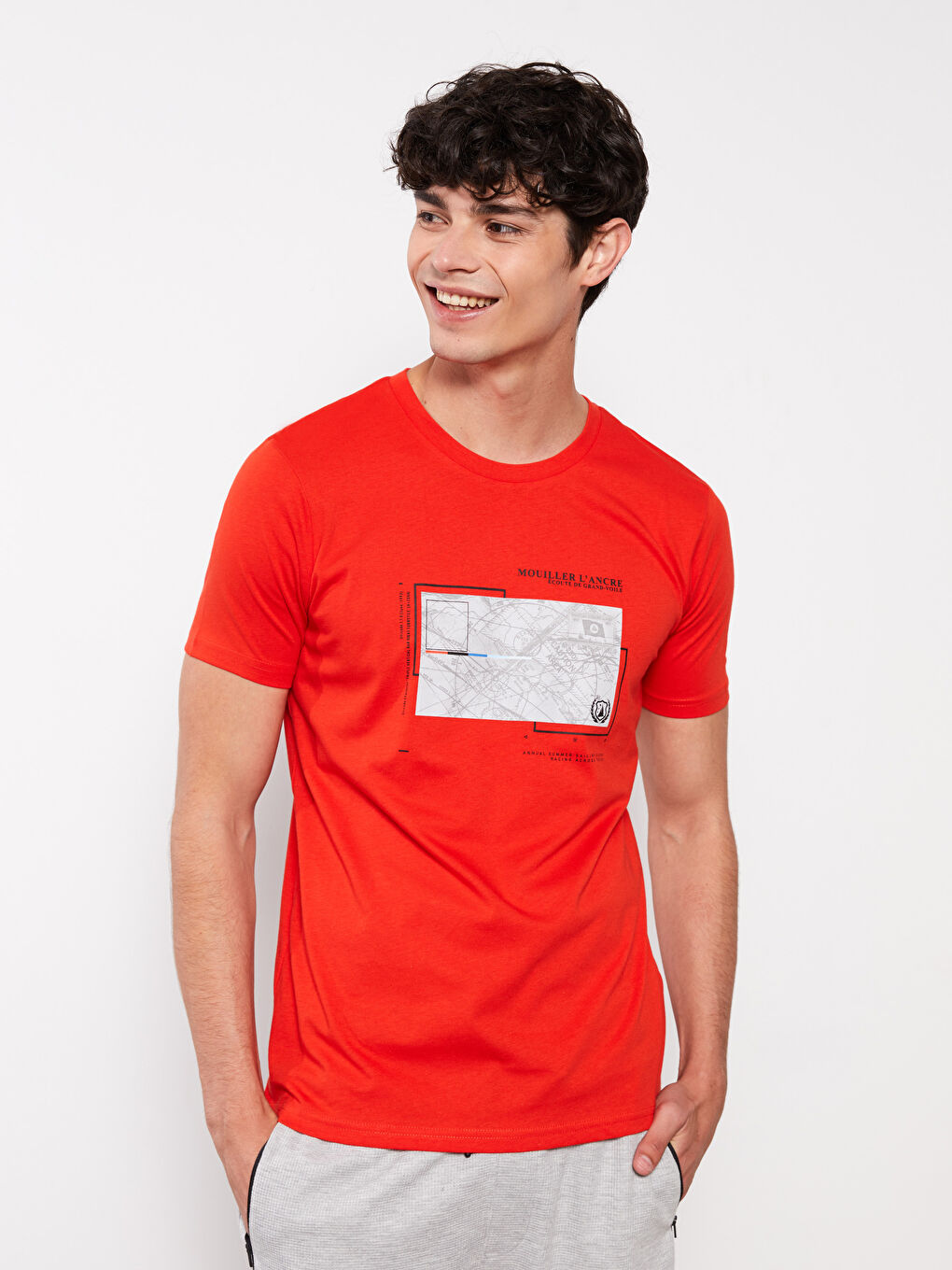 Kırmızı Bisiklet Yaka Kısa Kollu Baskılı Penye Erkek Tişört-1