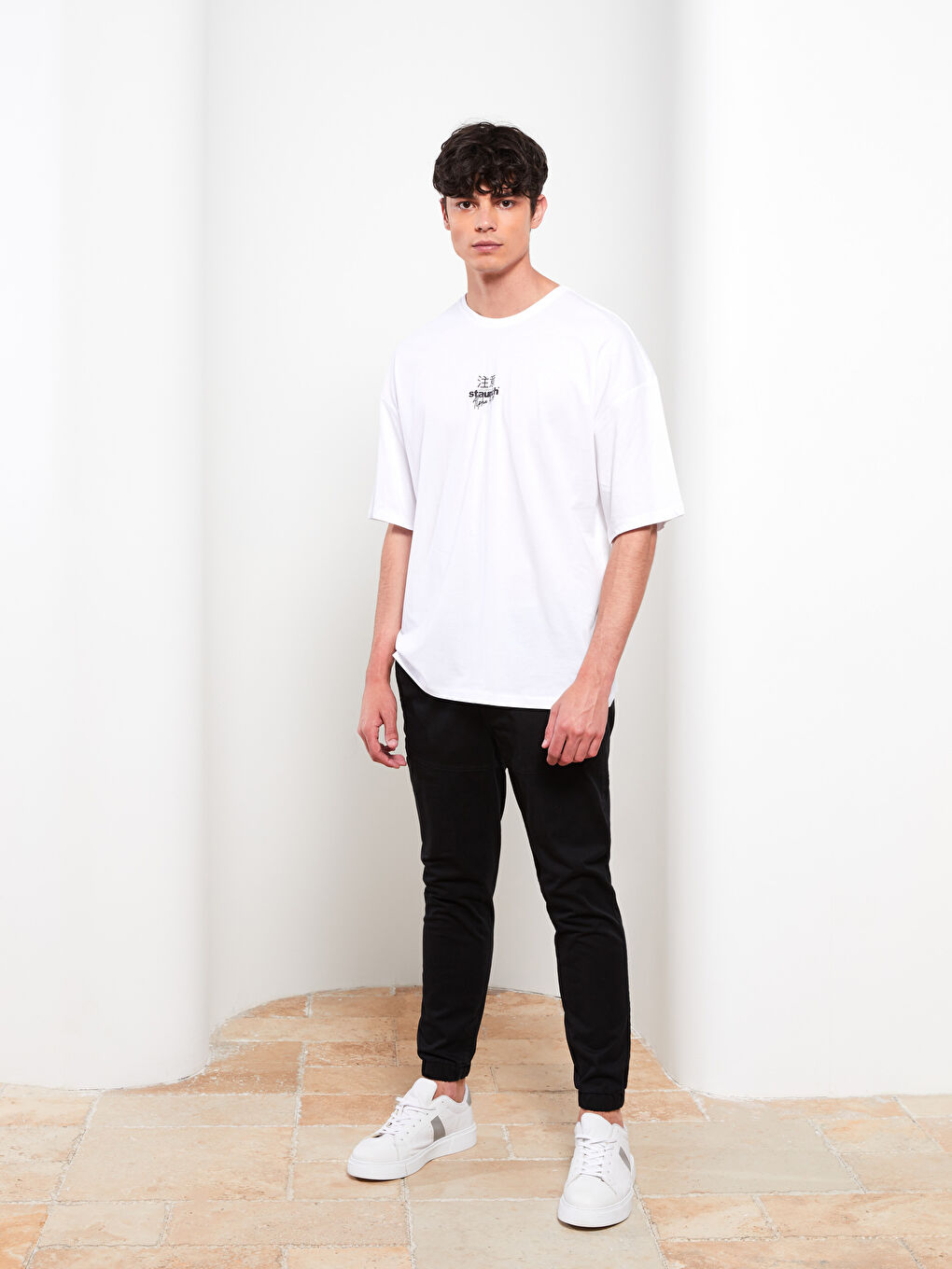 Beyaz Oversize Bisiklet Yaka Kısa Kollu Baskılı Penye Erkek Tişört-2