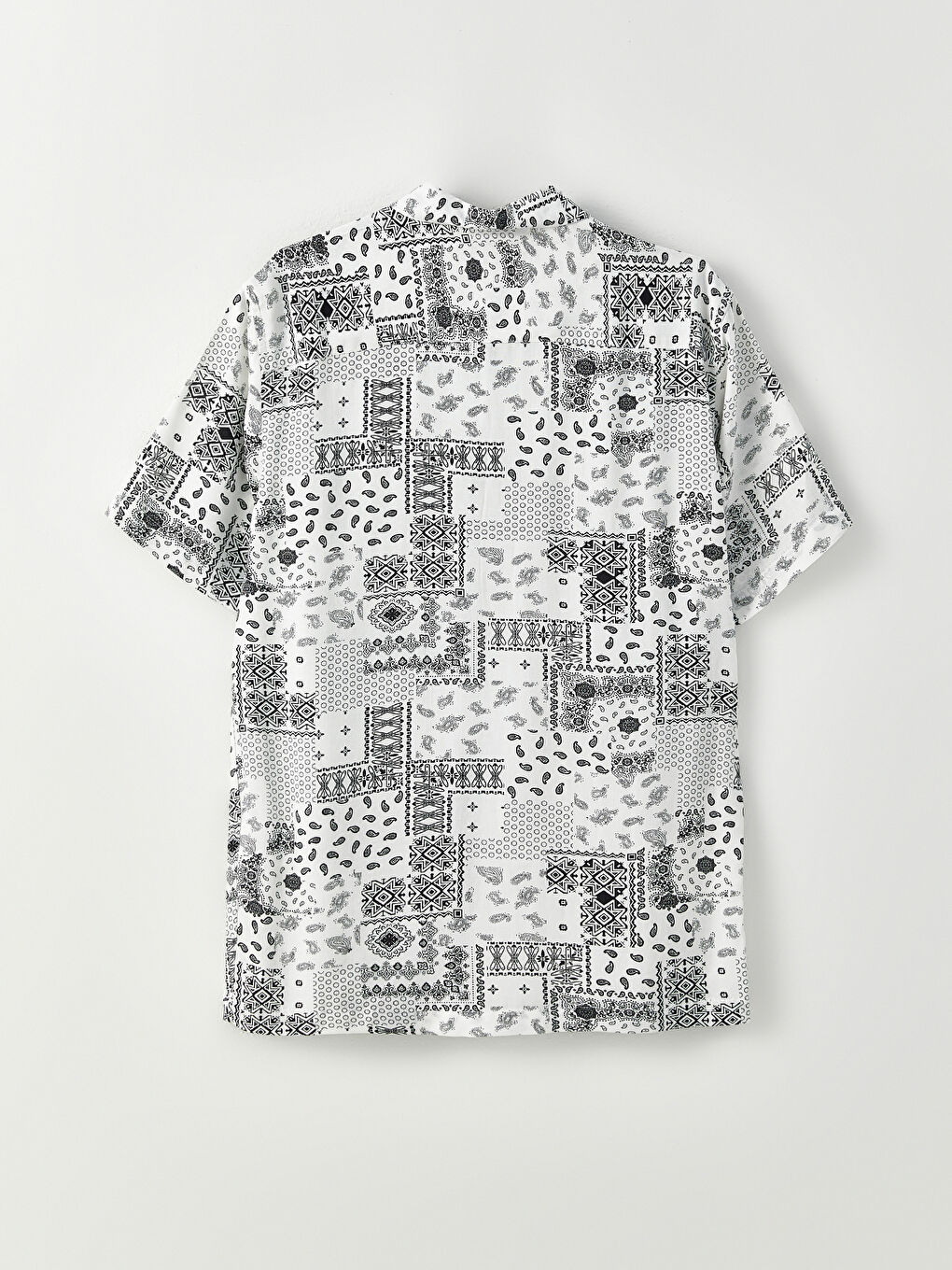 Beyaz Regular Fit Kısa Kollu Desenli Viskon Erkek Gömlek-6