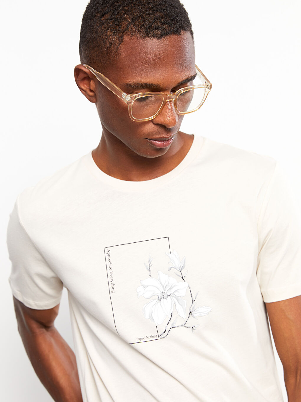 Bej Bisiklet Yaka Kısa Kollu Baskılı Penye Erkek Tişört-2