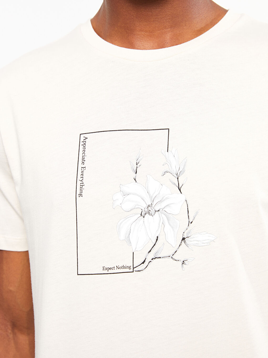 Bej Bisiklet Yaka Kısa Kollu Baskılı Penye Erkek Tişört-3