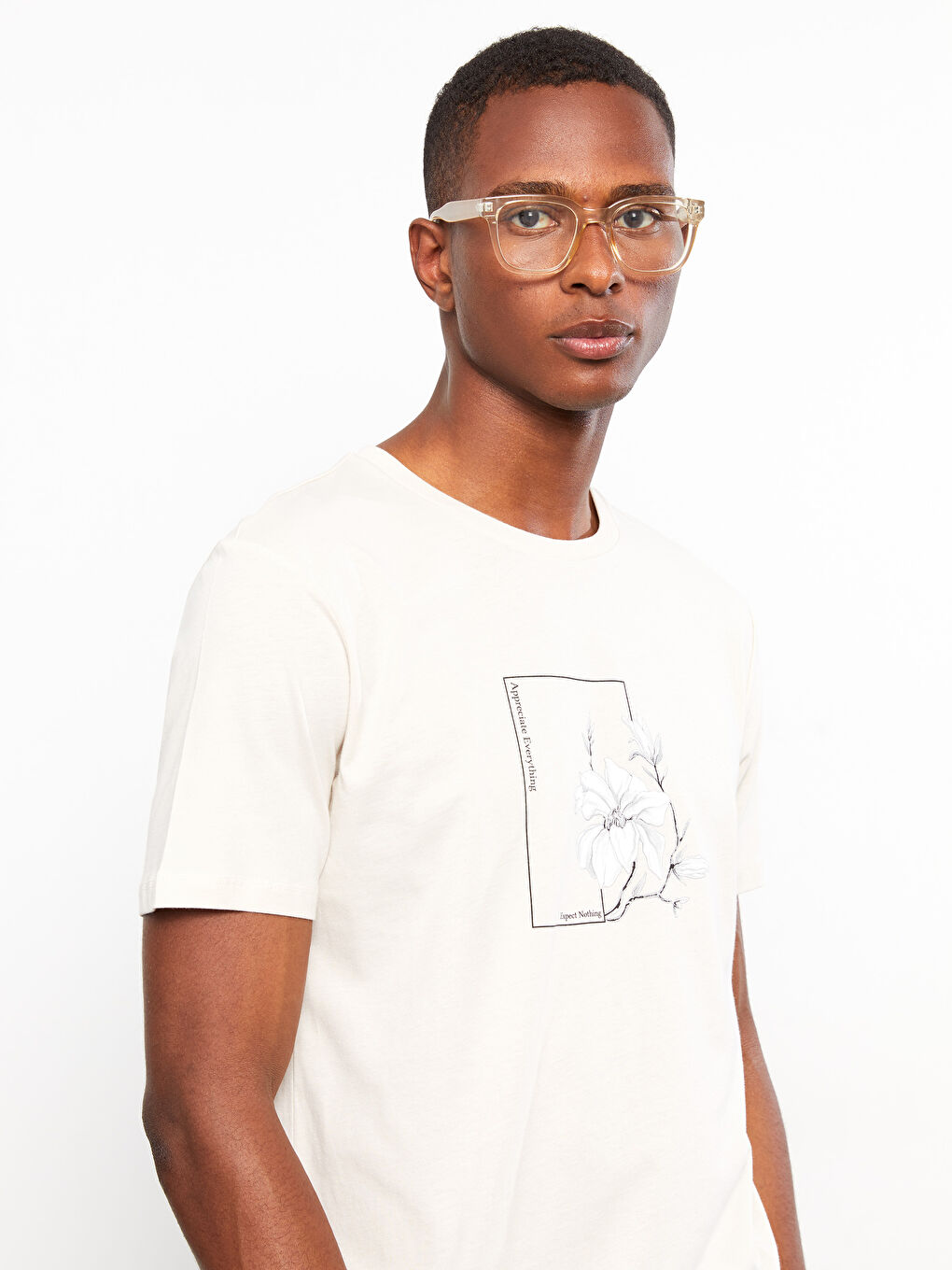 Bej Bisiklet Yaka Kısa Kollu Baskılı Penye Erkek Tişört-1