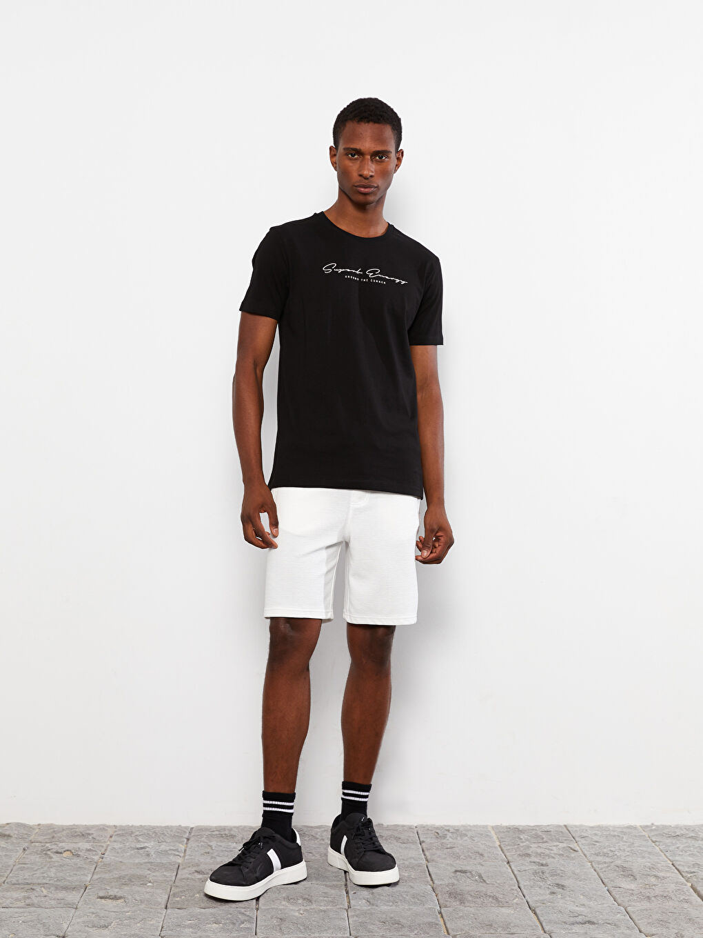 Siyah Bisiklet Yaka Kısa Kollu Baskılı Penye Erkek Tişört-2