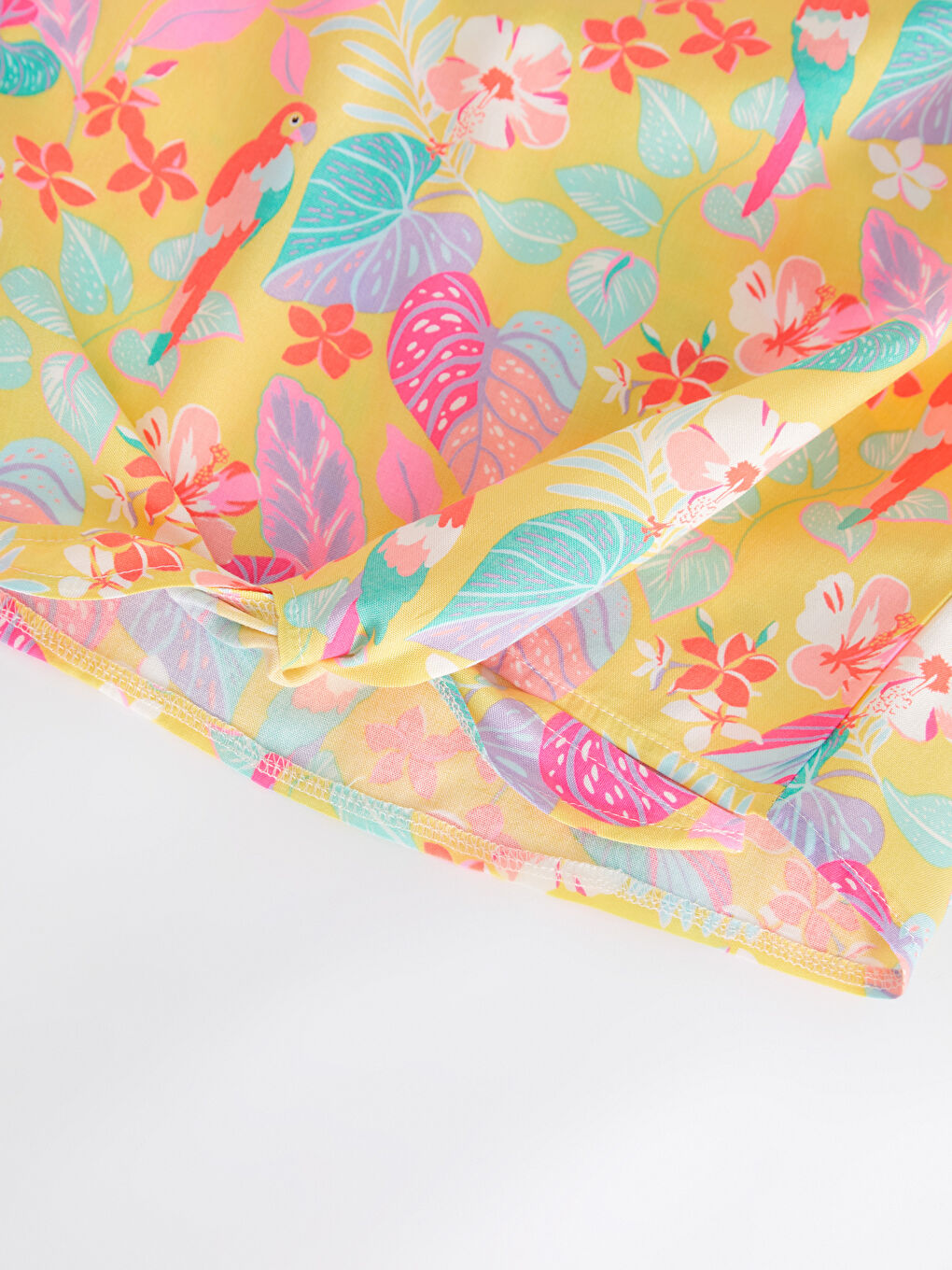 Sarı Bisiklet Yaka Desenli Kısa Kollu Viskon Kız Çocuk Bluz-1