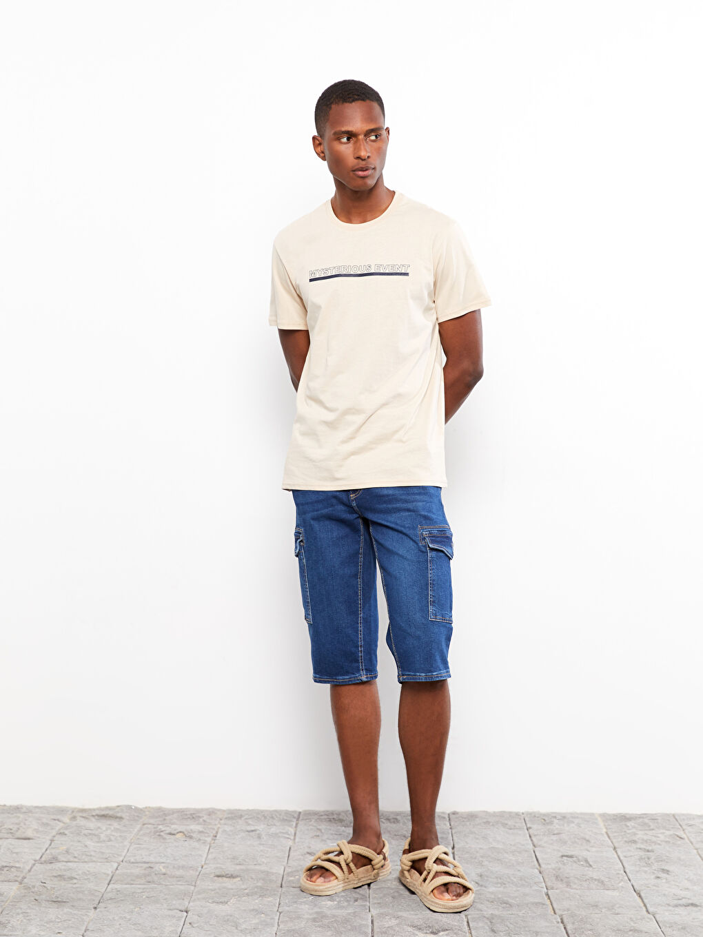 Bej Bisiklet Yaka Kısa Kollu Baskılı Penye Erkek Tişört-1