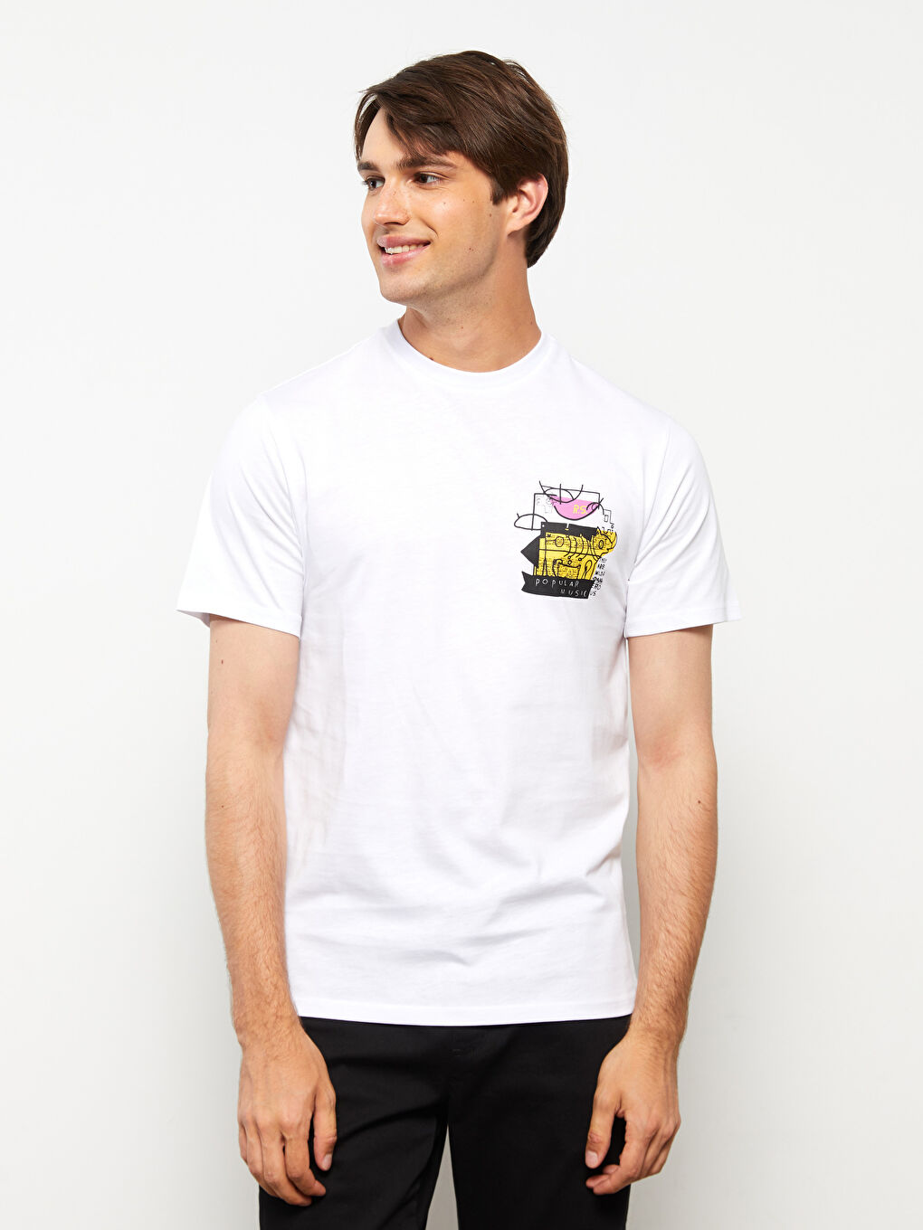 Beyaz Bisiklet Yaka Kısa Kollu Baskılı Penye Erkek Tişört-1