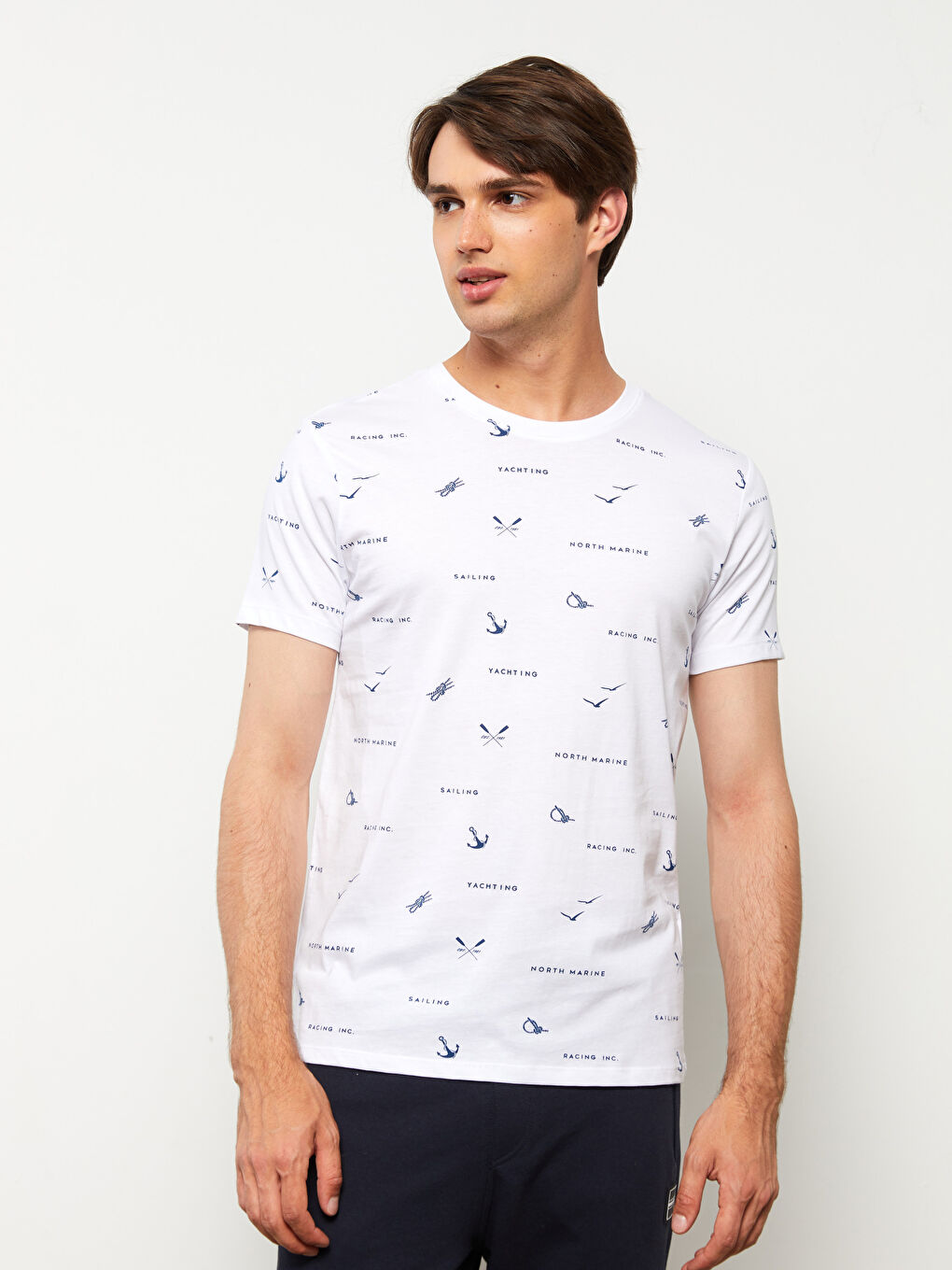 Beyaz Bisiklet Yaka Kısa Kollu Baskılı Penye Erkek Tişört-1