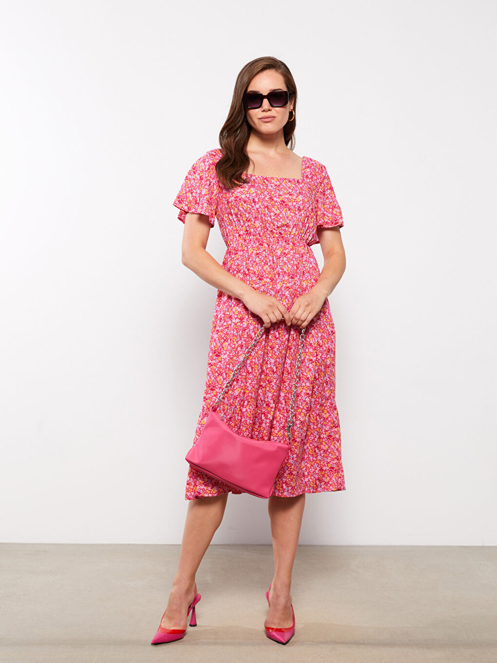 Kare Yaka Çiçekli Kısa Kollu Viskon Hamile Elbise-1