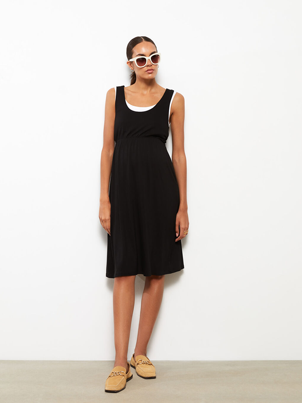 Siyah U Yaka Düz Kolsuz Hamile Elbise