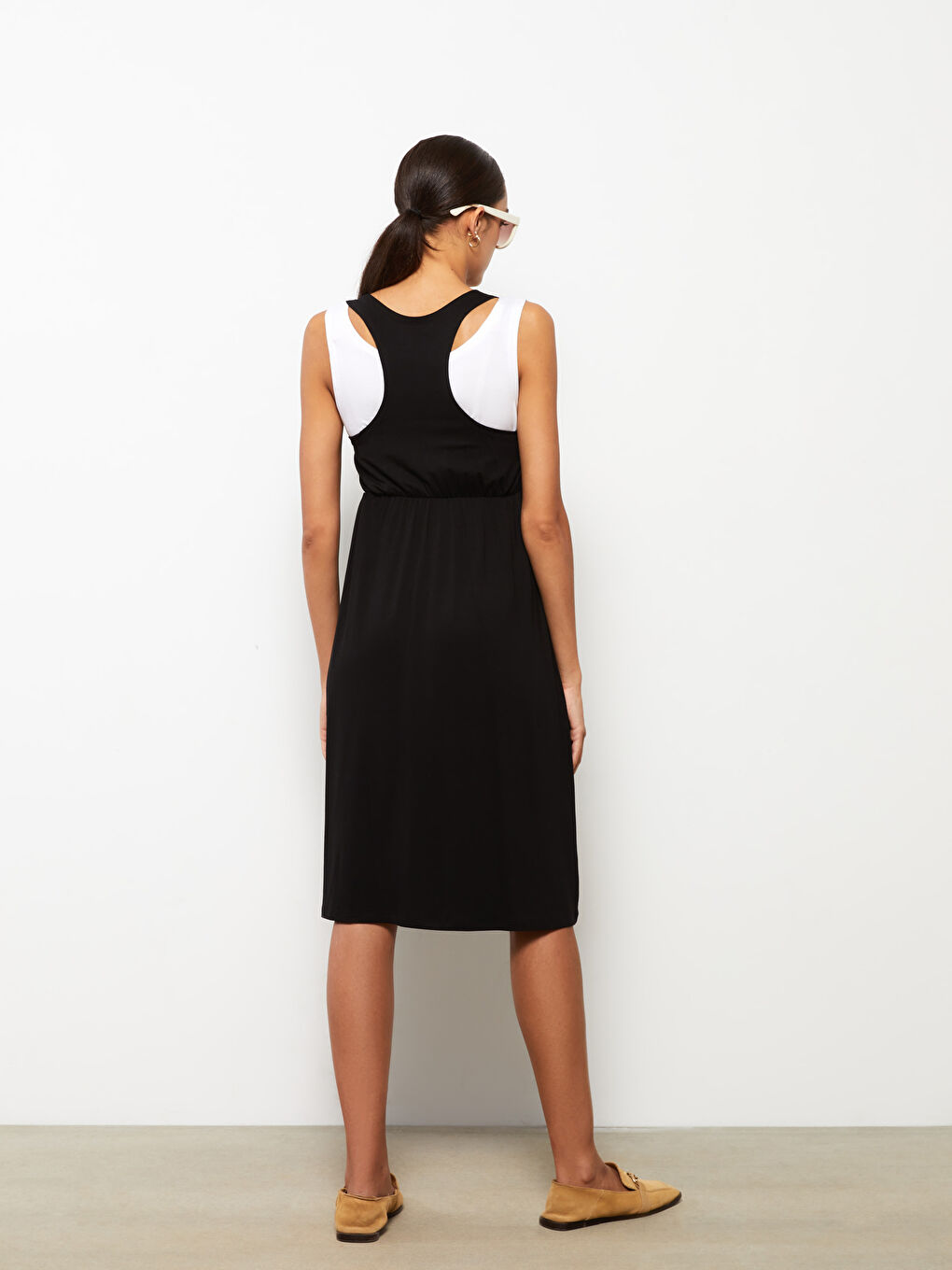 Siyah U Yaka Düz Kolsuz Hamile Elbise-4