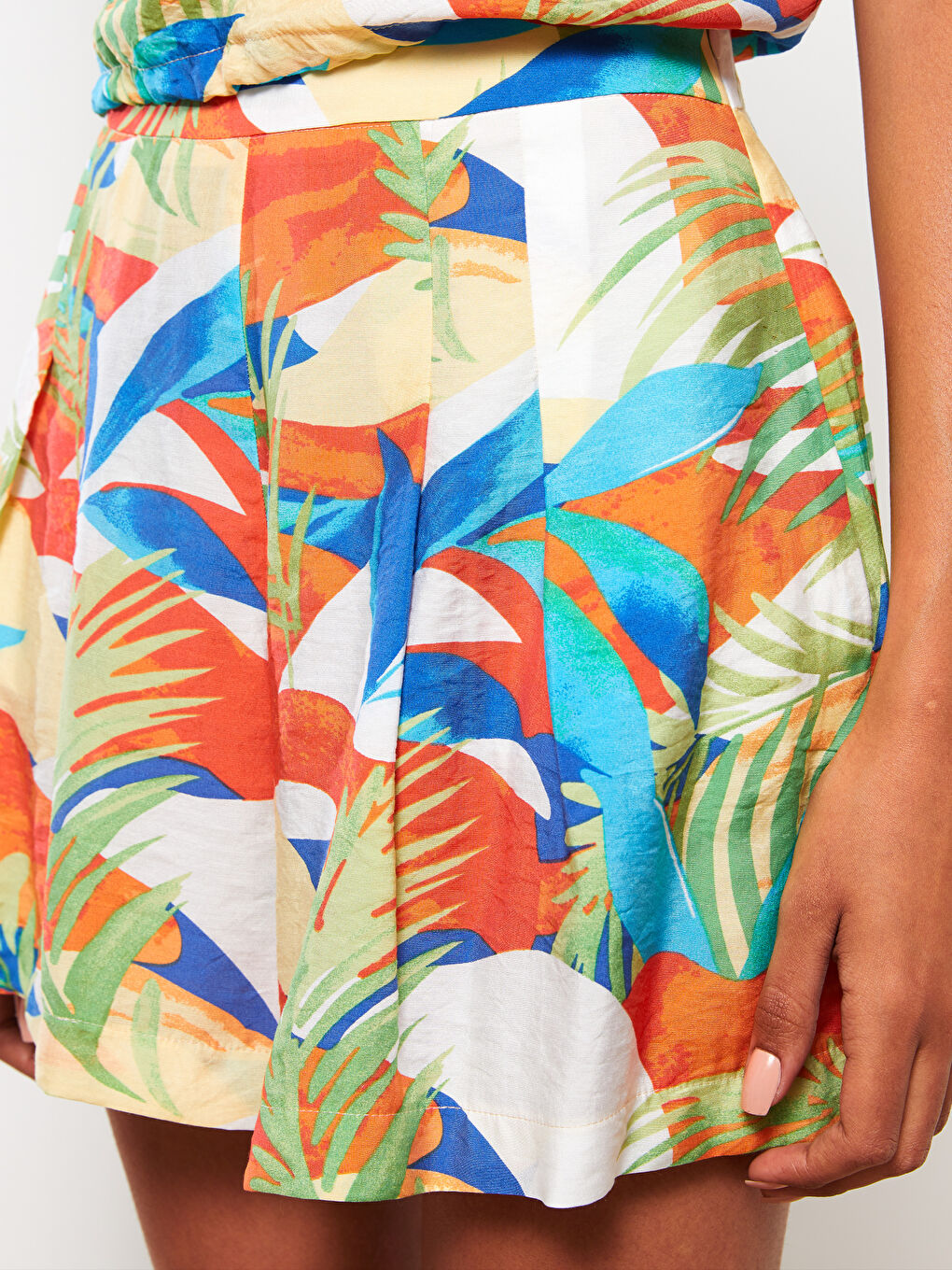 Karışık Yüksek Bel Rahat Kalıp Desenli Kadın Şort-7