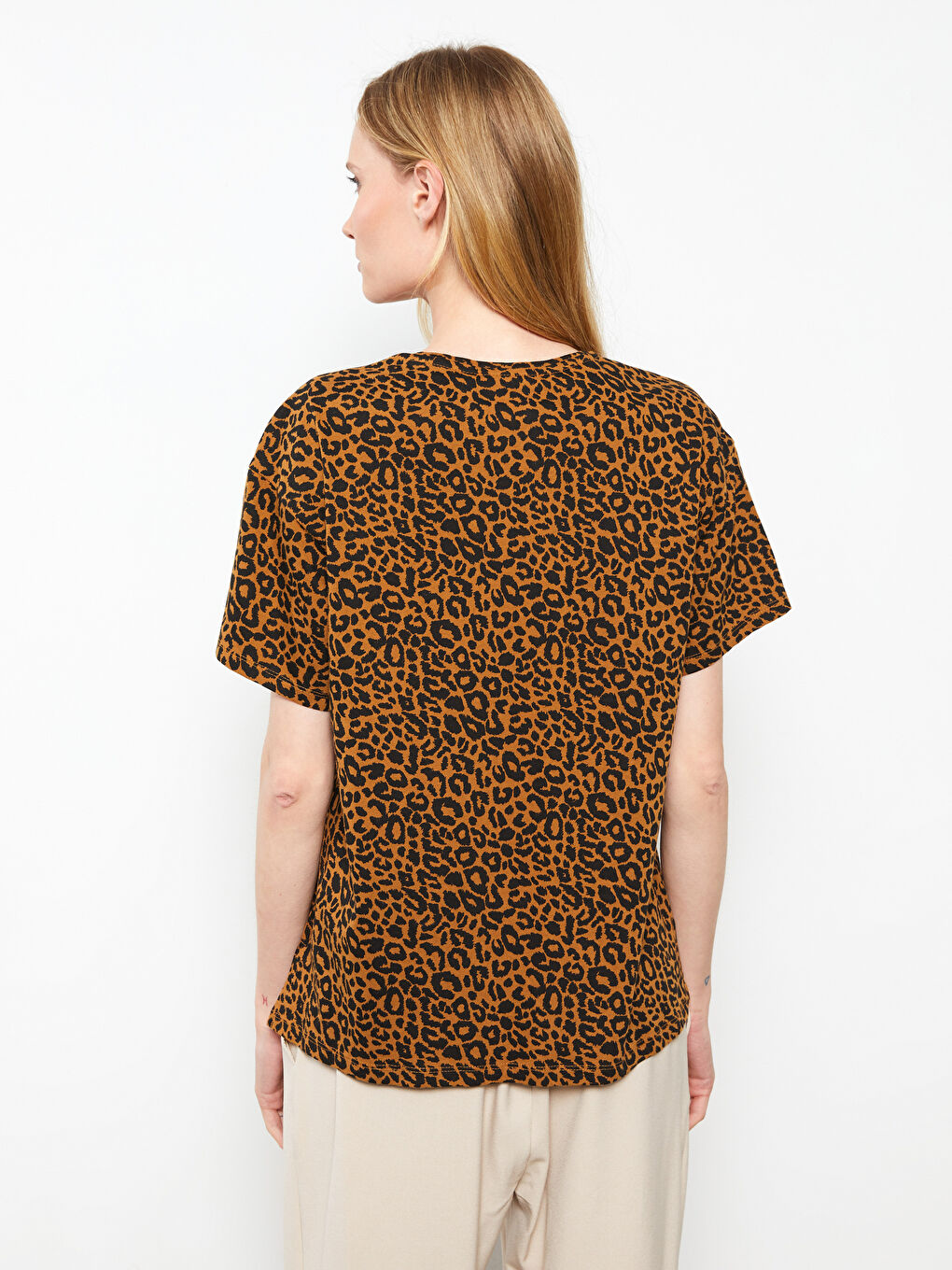 Kahverengi Bisiklet Yaka Desenli Kısa Kollu Pamuklu Kadın Tişört-3