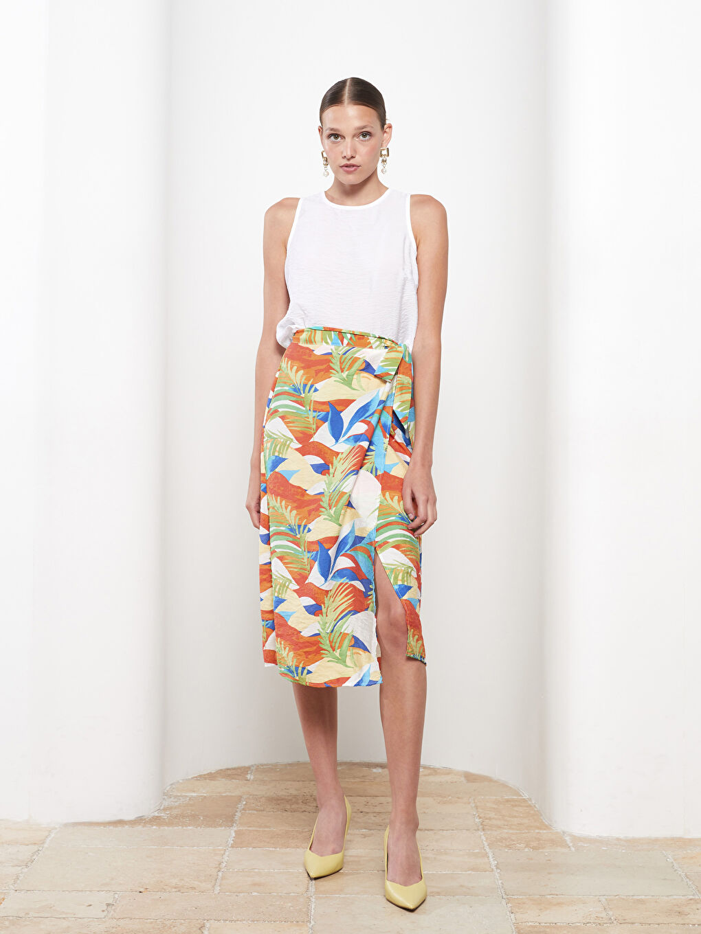 Ekru Standart Fit Desenli Kadın Etek-2