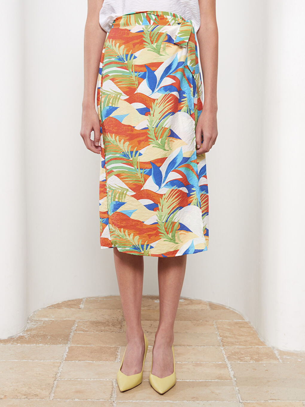 Ekru Standart Fit Desenli Kadın Etek-4