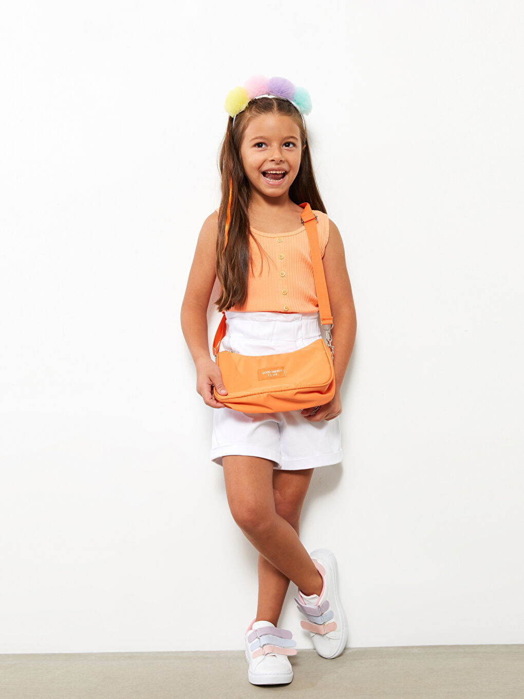 Beyaz Beli Lastikli Basic Gabardin Kız Çocuk Şort-1