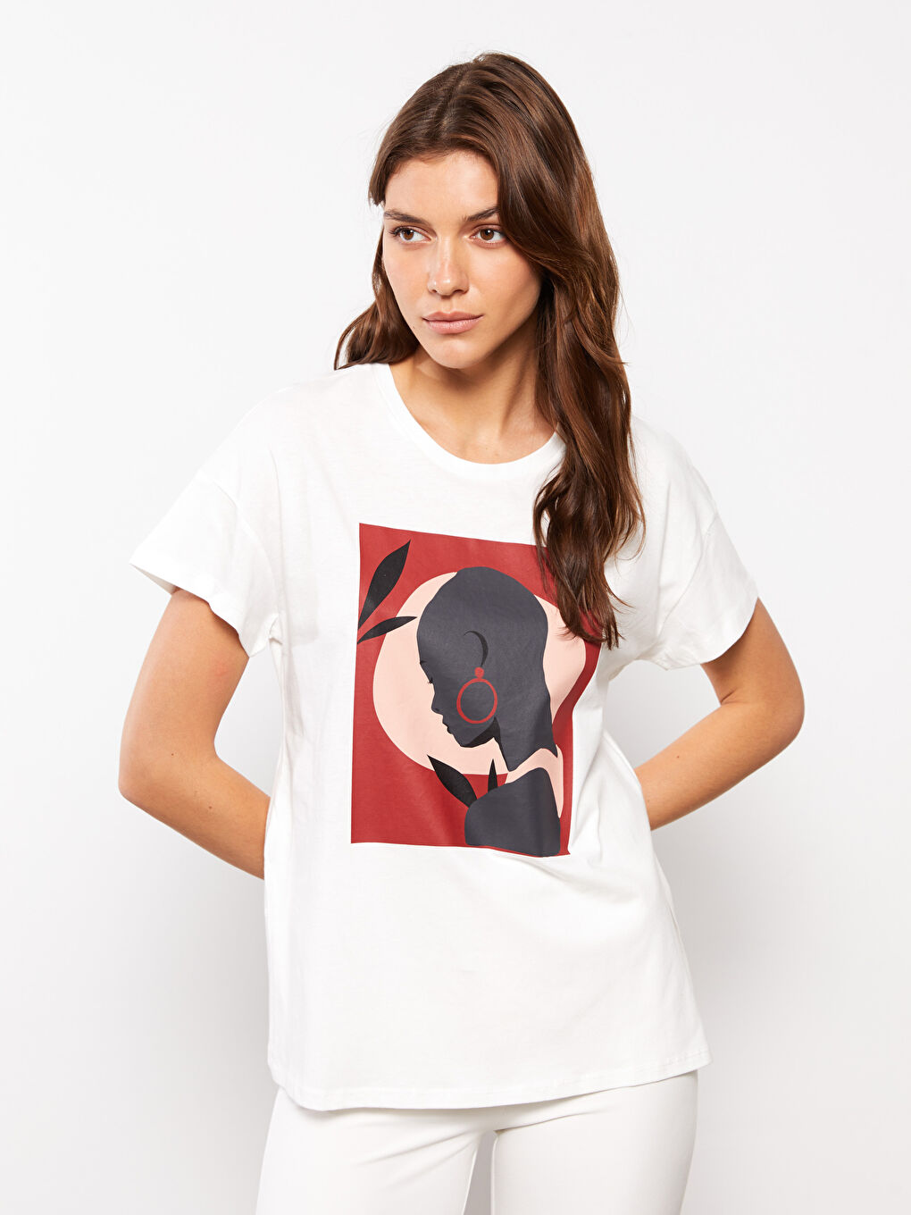 Ekru Bisiklet Yaka Baskılı Kısa Kollu Pamuklu Kadın Tişört